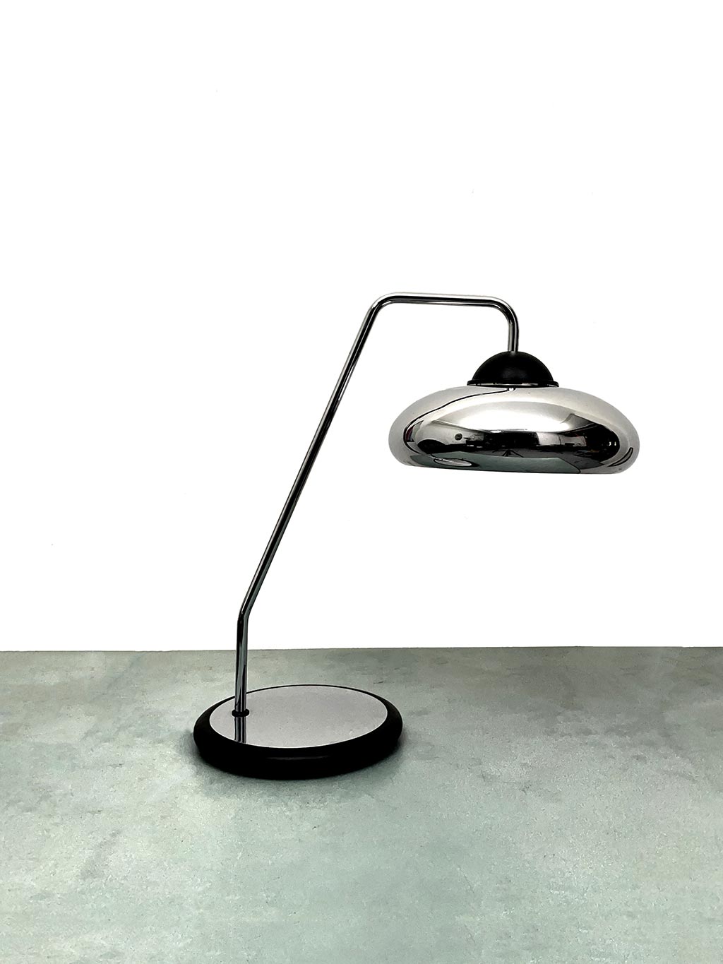 Pair_table_lamps_by Stilnovo