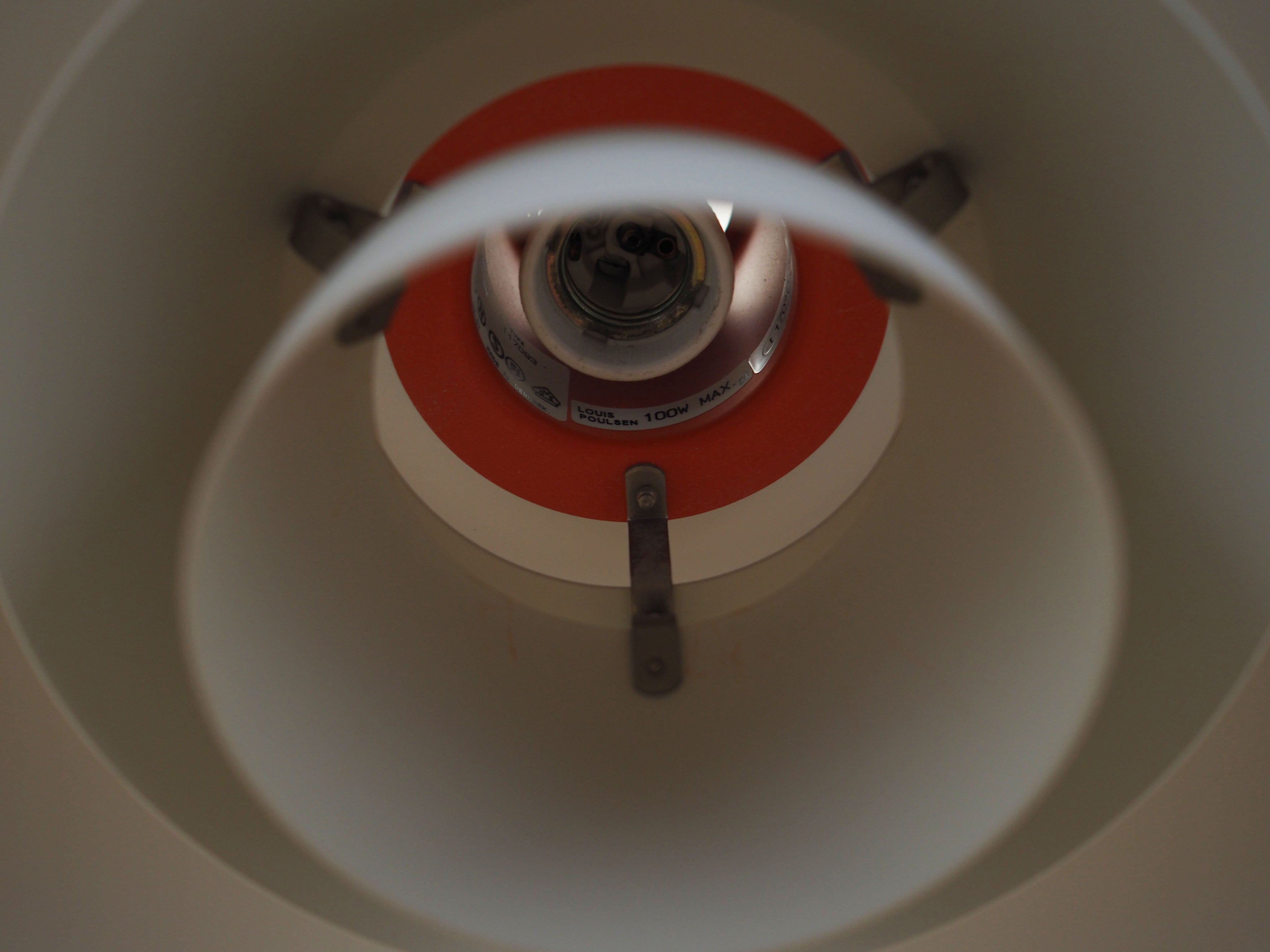 Pendant_lamp_Danish_design_1960s_designer_Poul_Henningsen