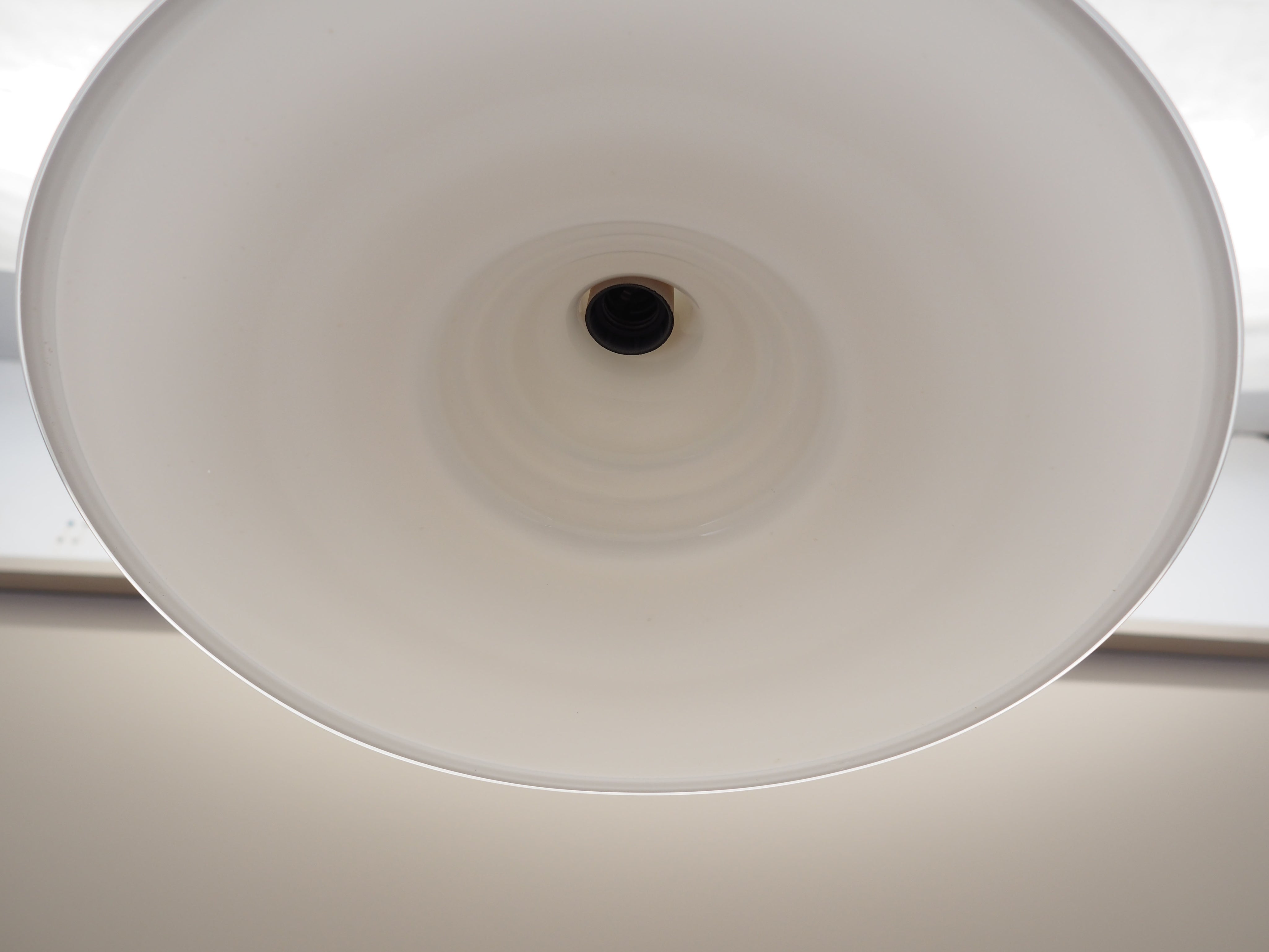 Pendant_lamp_Danish_design_1970s_designer_Sidse_Werner_production_Holmegaard
