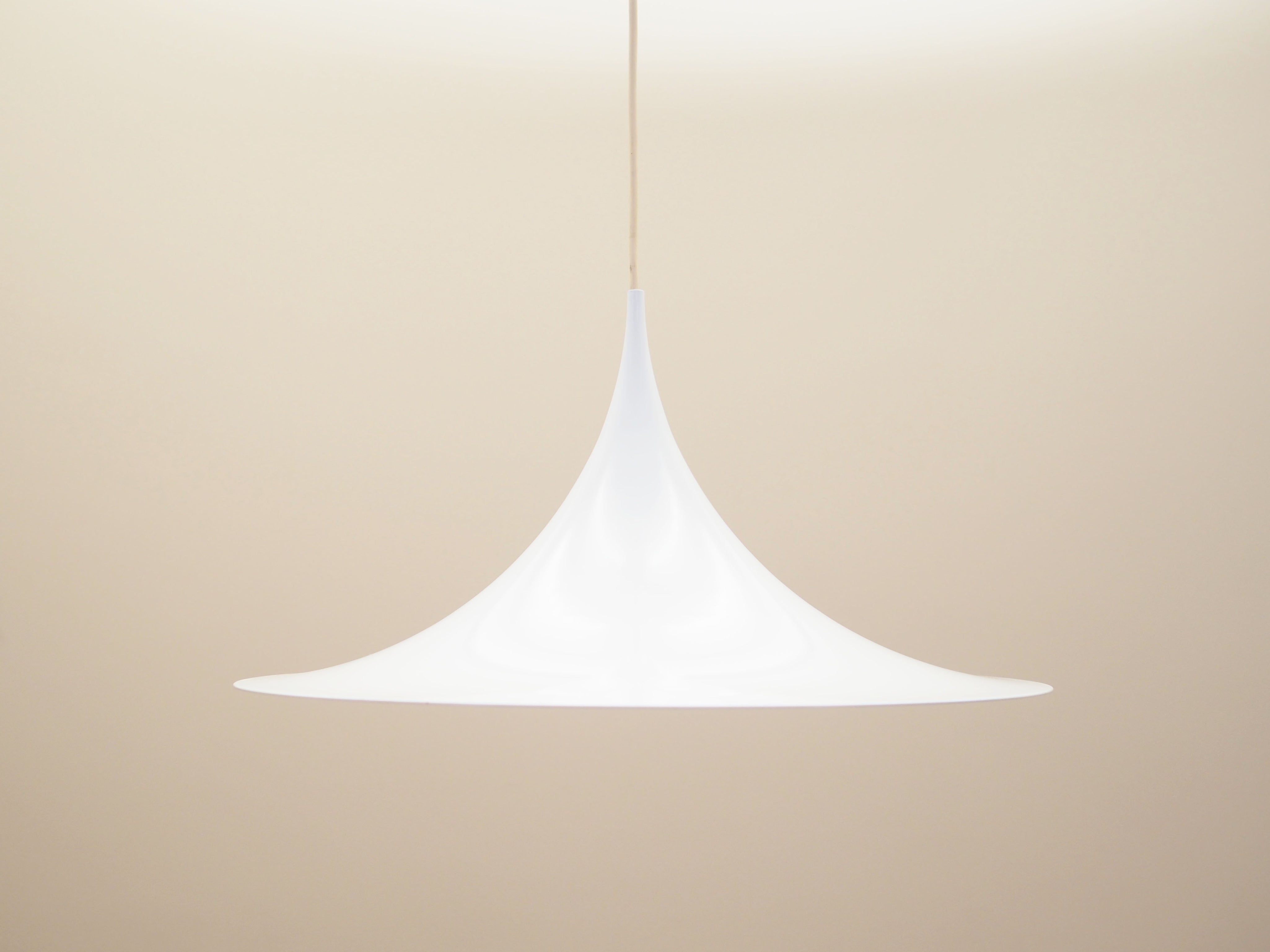 Pendant_lamp_Danish_design_1970s_production_Denmark