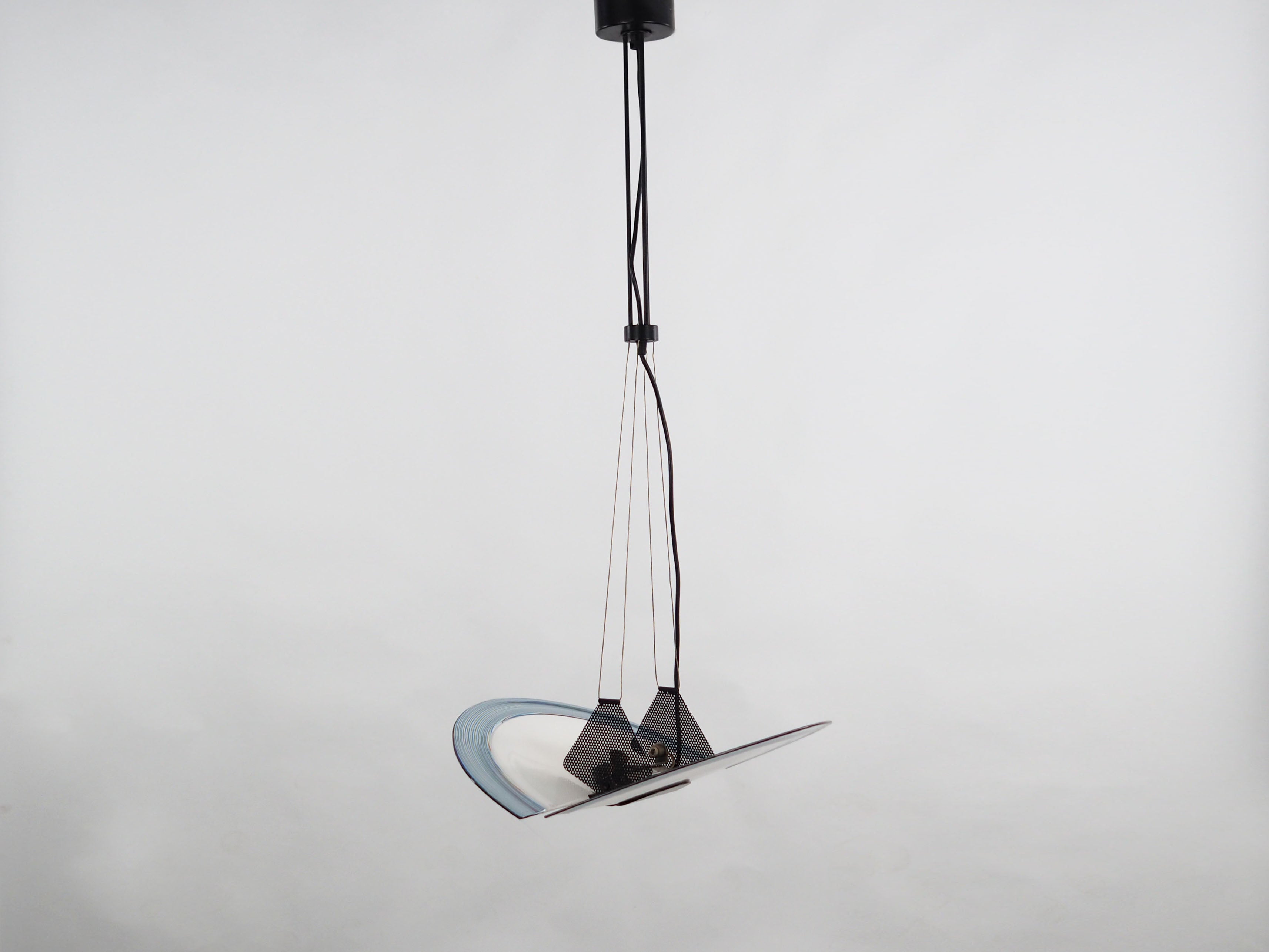 Pendant_lamp_Italian_design_1990s_production_Italy