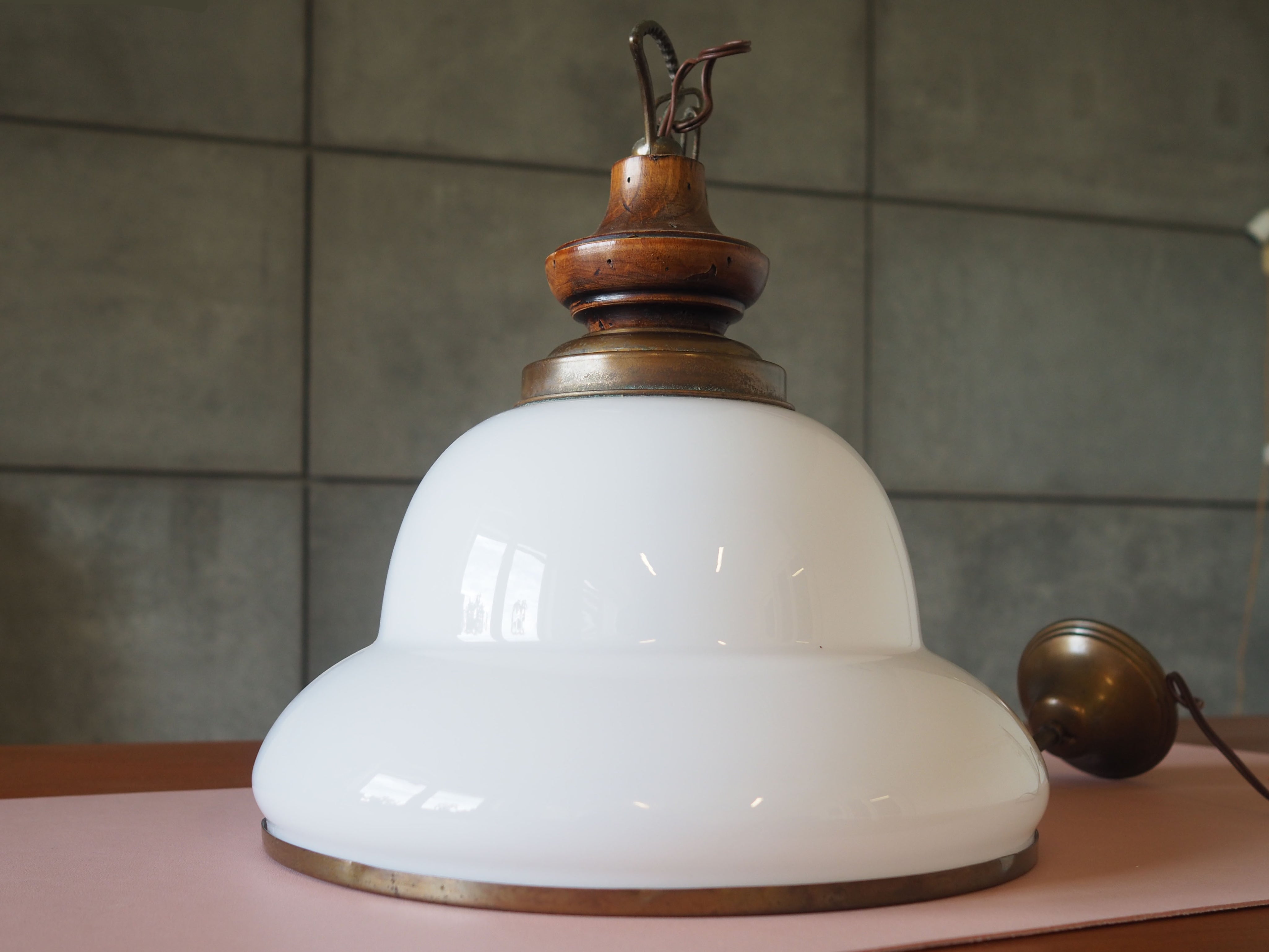 Pendant_lamp_Scandinavian_Modern_Design_1970s