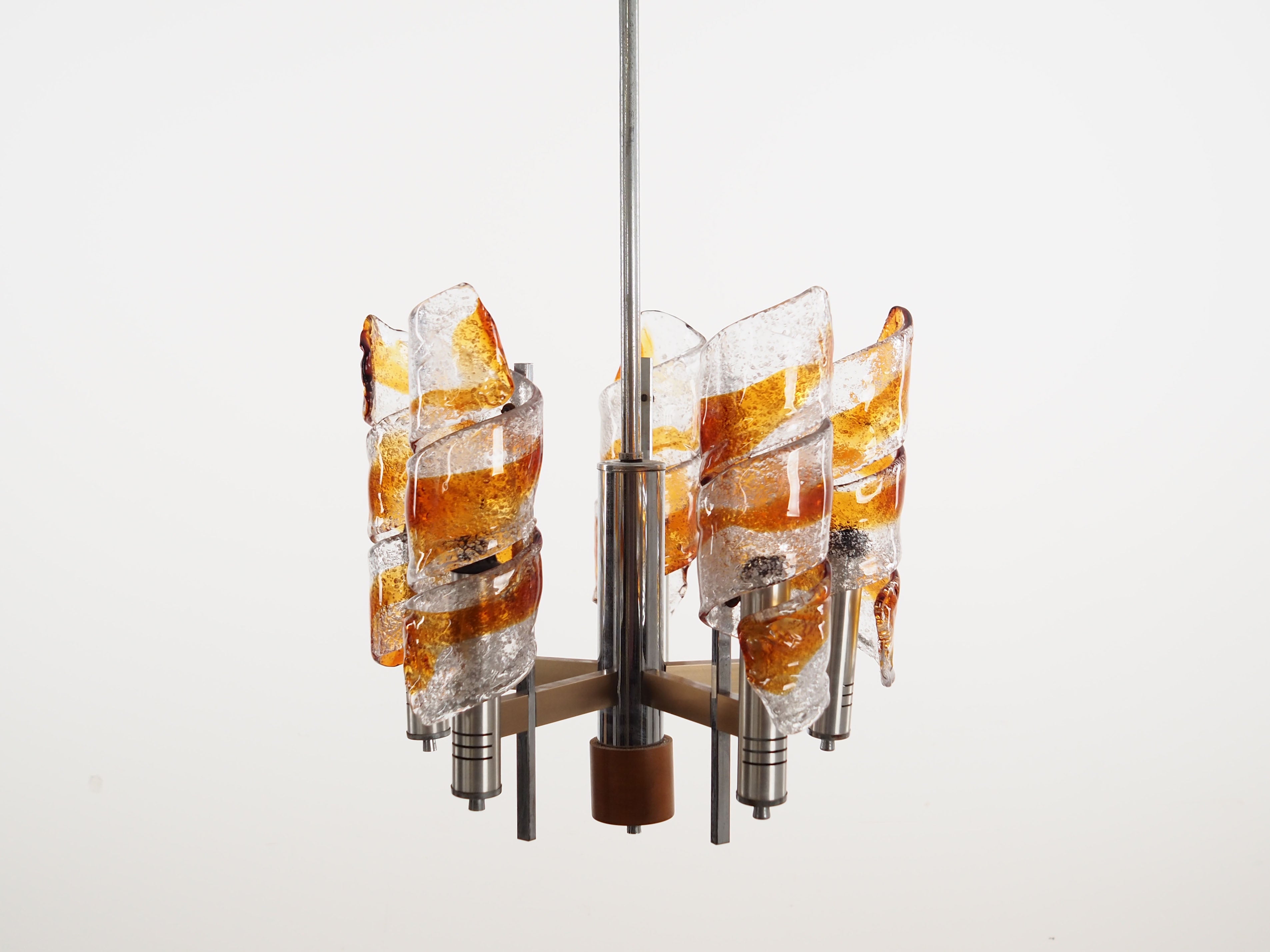 Pendant_lamp_in_Murano_glass_from_1970s