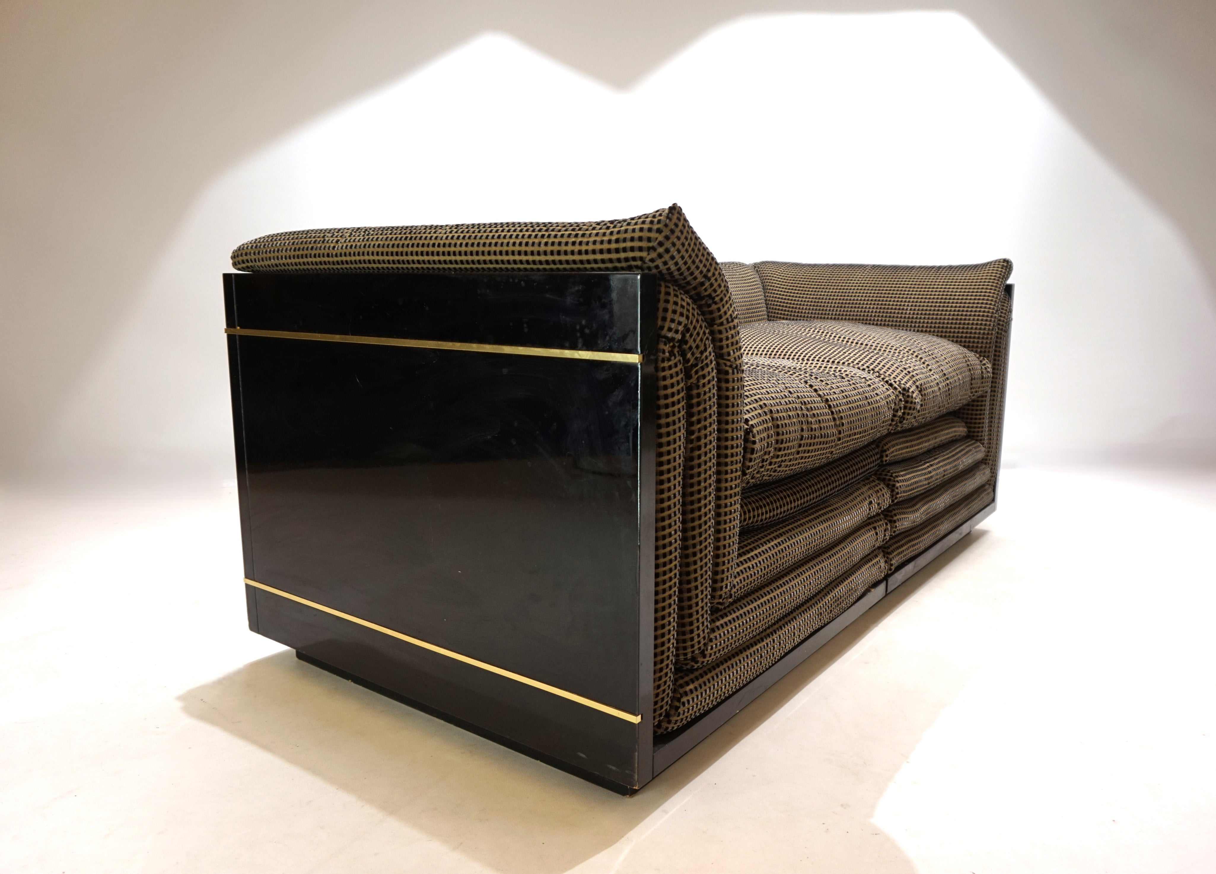 Pierre_Cardin_two-seater_sofa_1970