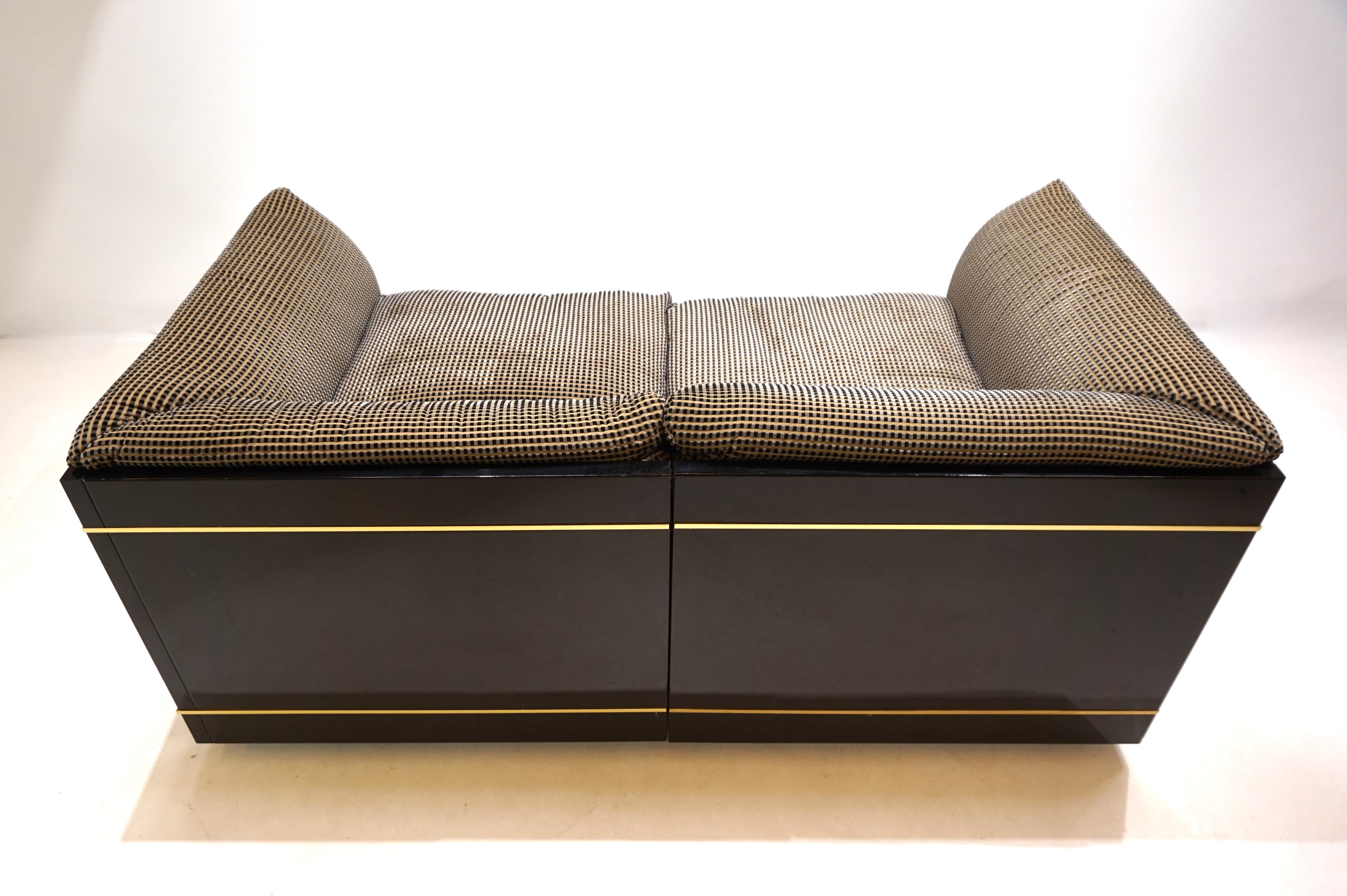 Pierre_Cardin_two-seater_sofa_1970