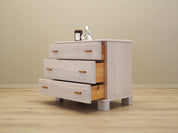 Pine_chest_of_drawers_Danish_design_1960s_production_Denmark