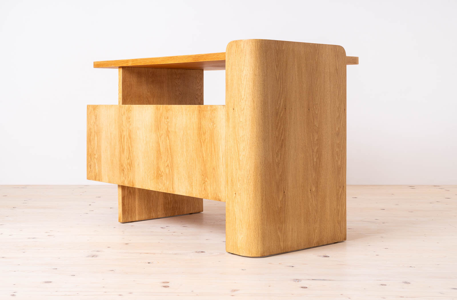 Postmodern_Desk_Writing_Table_by_Bohumil_Landsman_Oak_Veneer_1970s
