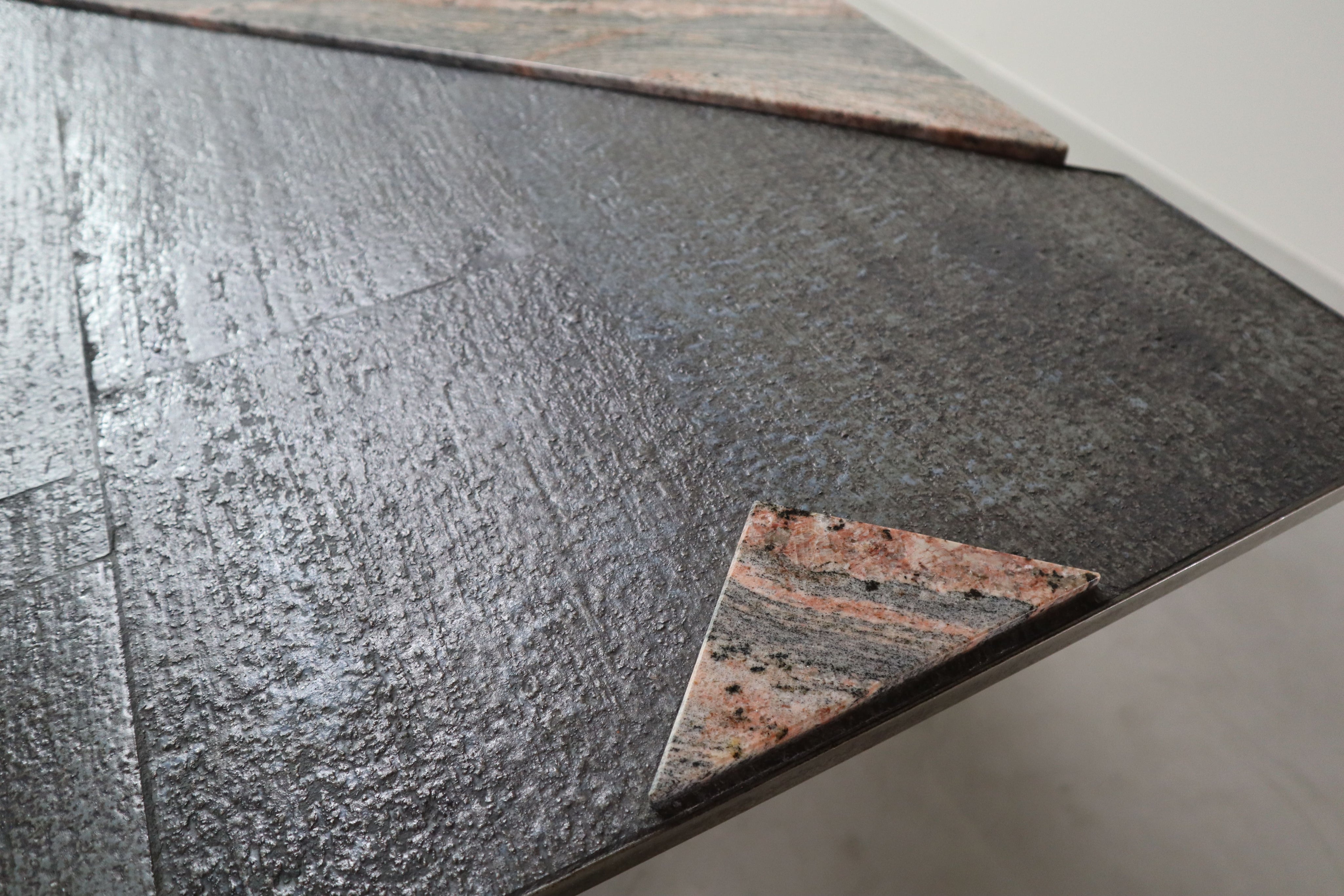 Postmodern_dining_table_by_Pia_Manu,_Belgium,_ca._1990