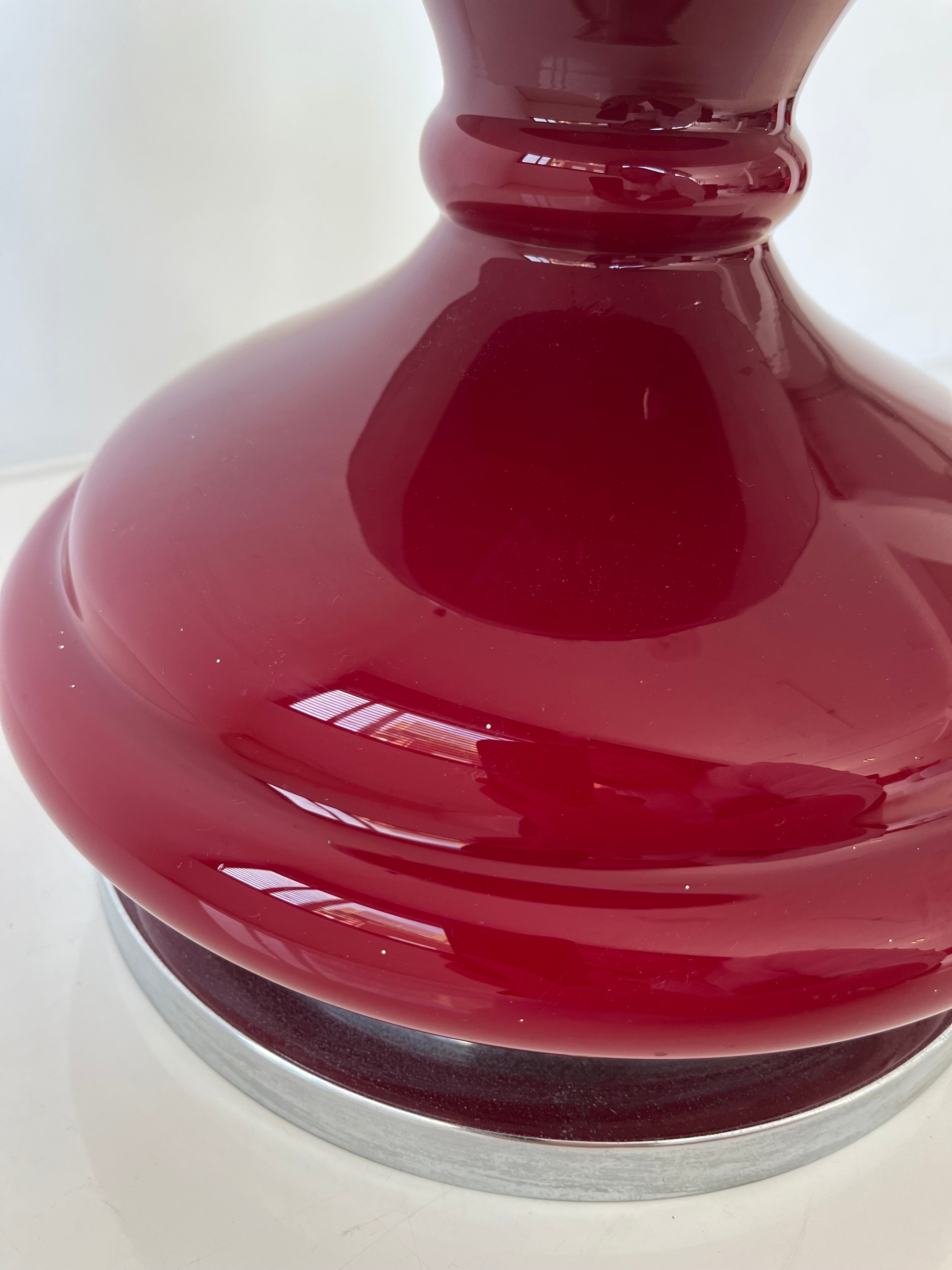 Red_table_lamp