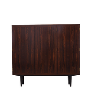 Rosewood_bookcase_Danish_design_1960s_designer_Kai_Winding