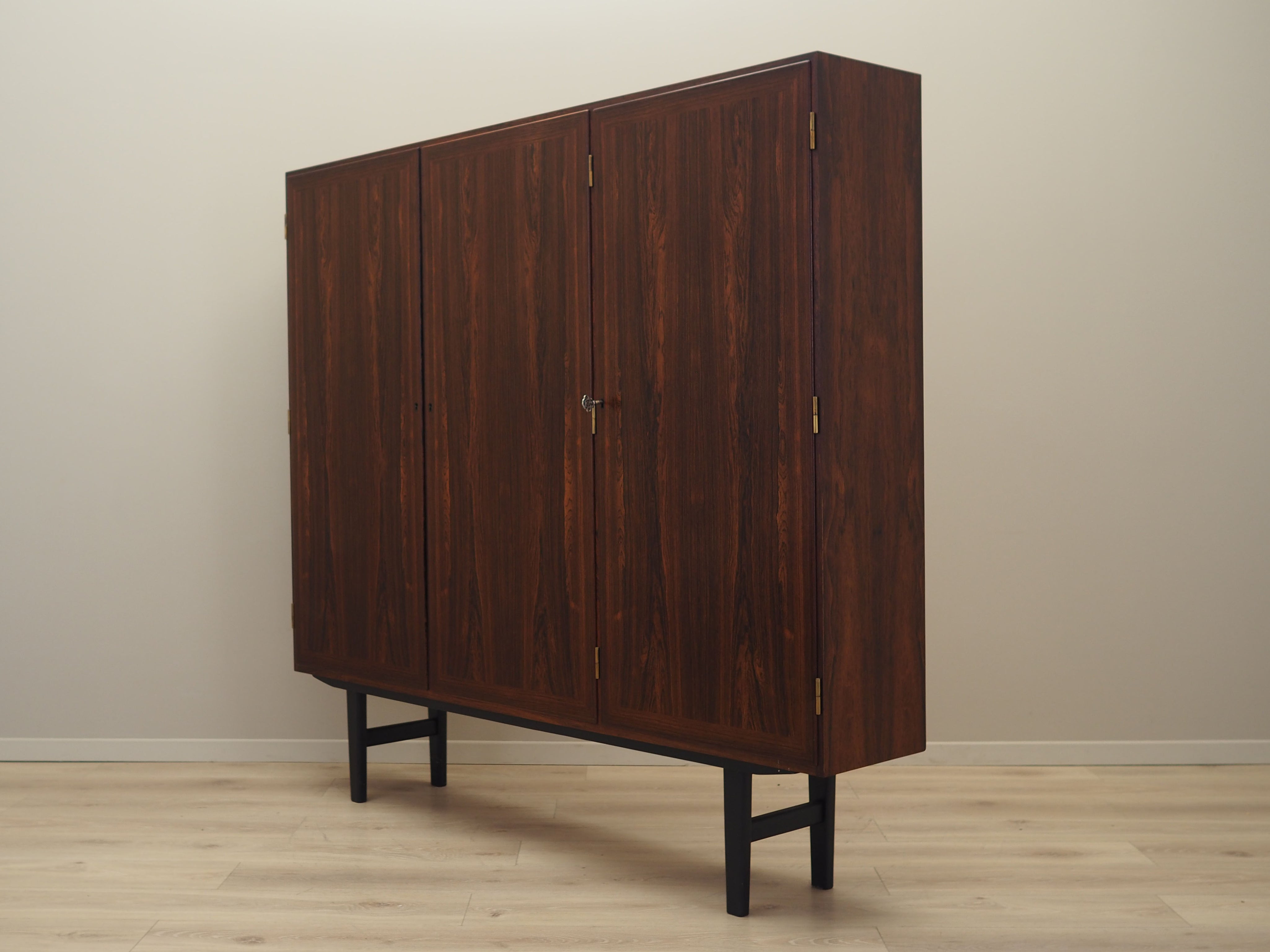 Rosewood_bookcase_Danish_design_1960s_designer_Kai_Winding