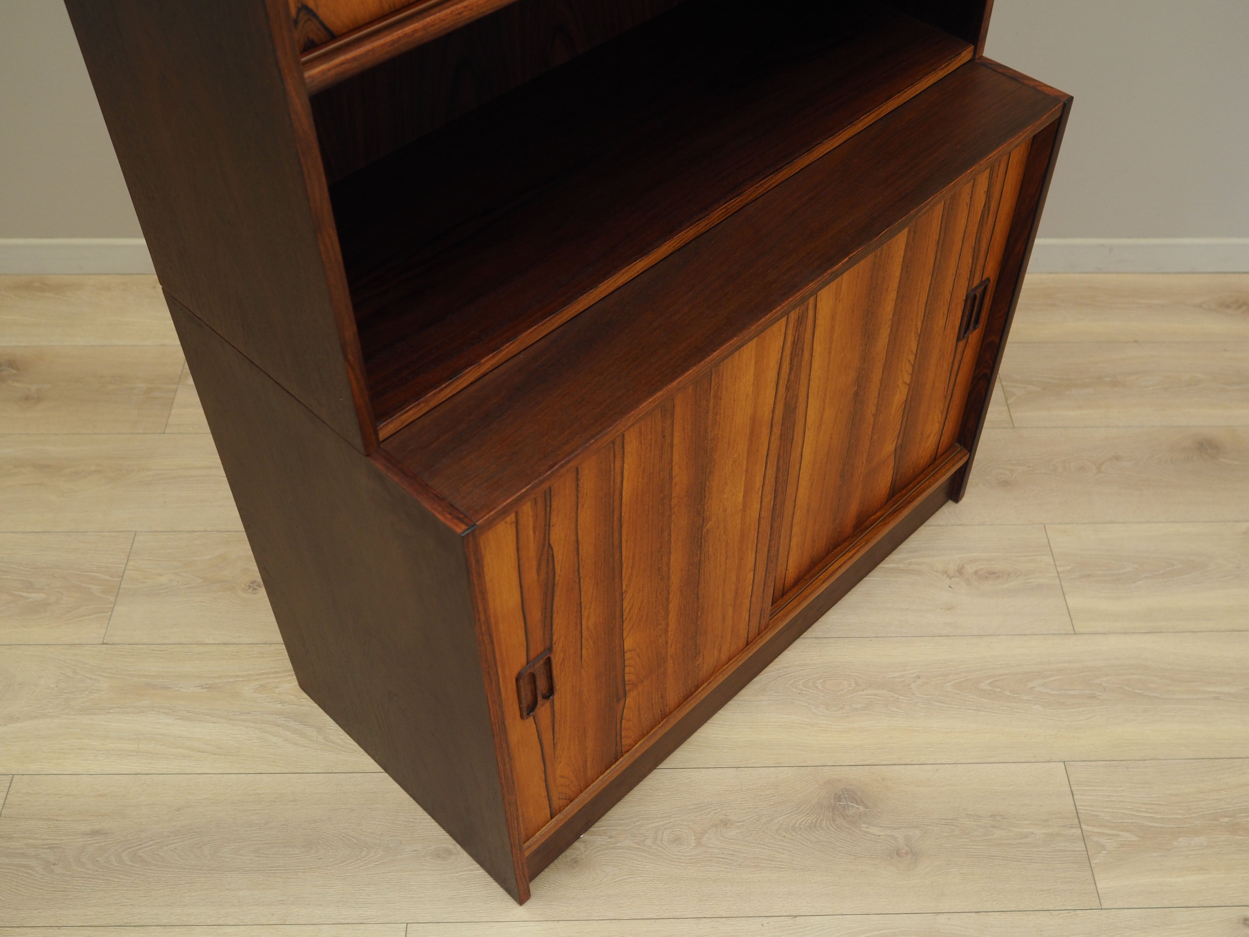 Rosewood_bookcase_Danish_design_from_1960s_production_Denmark