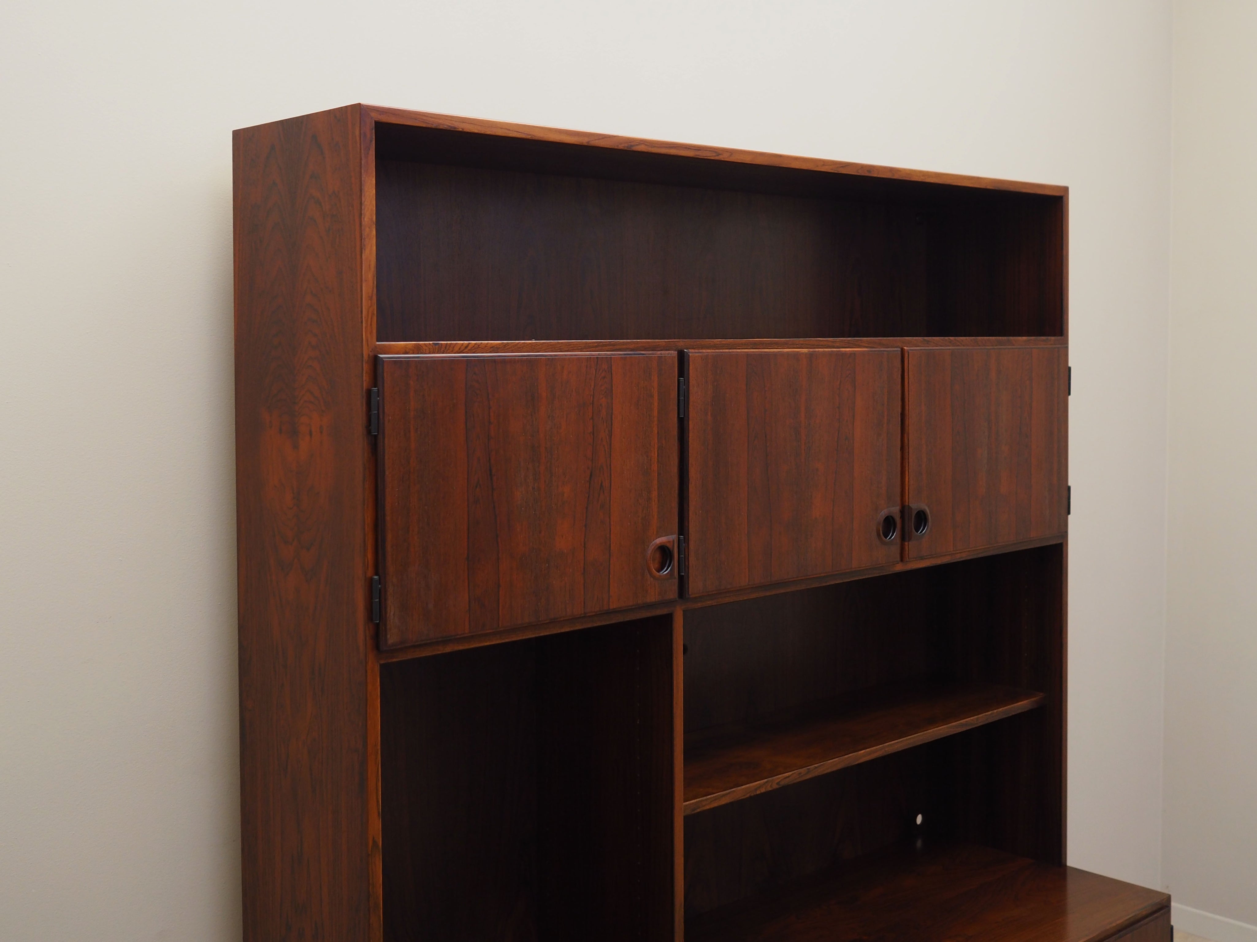 Rosewood_bookcase_in_Danish_design_1970s_designer_Svend_Langkilde
