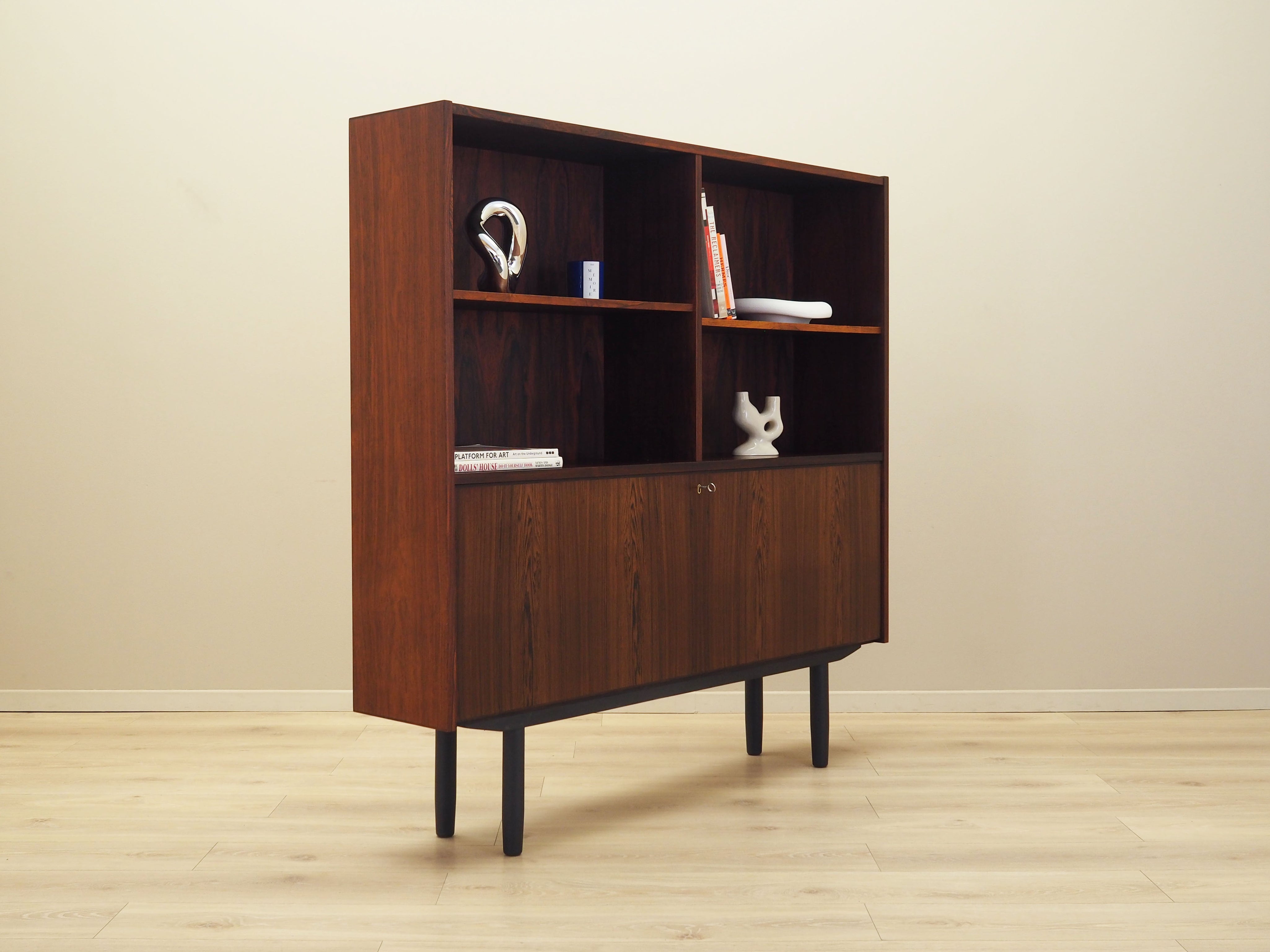 Rosewood_bookcase_in_Danish_design_from_1970s