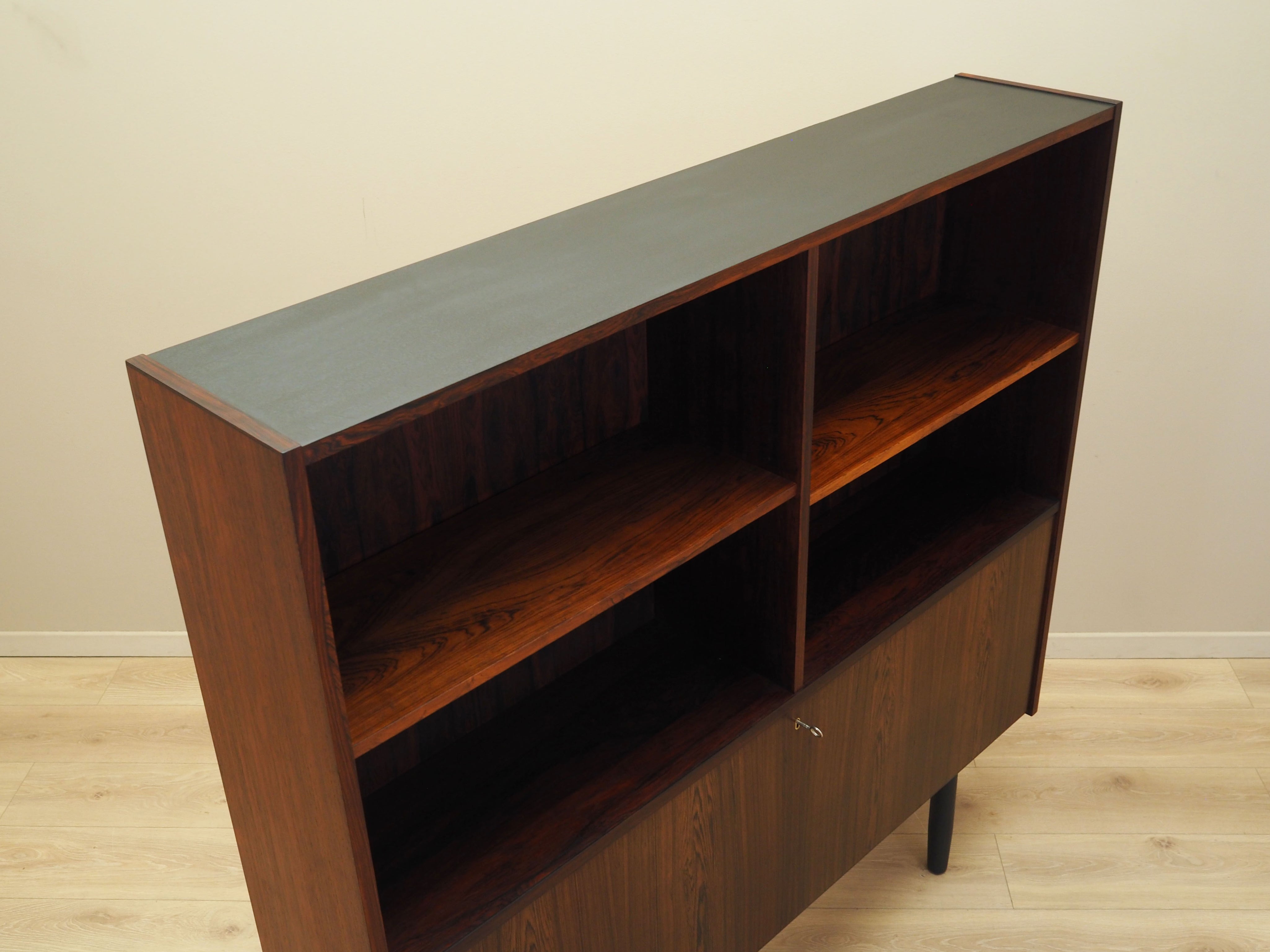 Rosewood_bookcase_in_Danish_design_from_1970s