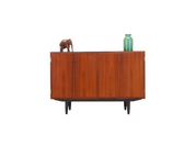 Rosewood_cabinet_Danish_design_1970s_designer_Carlo_Jensen_production_Hundevad