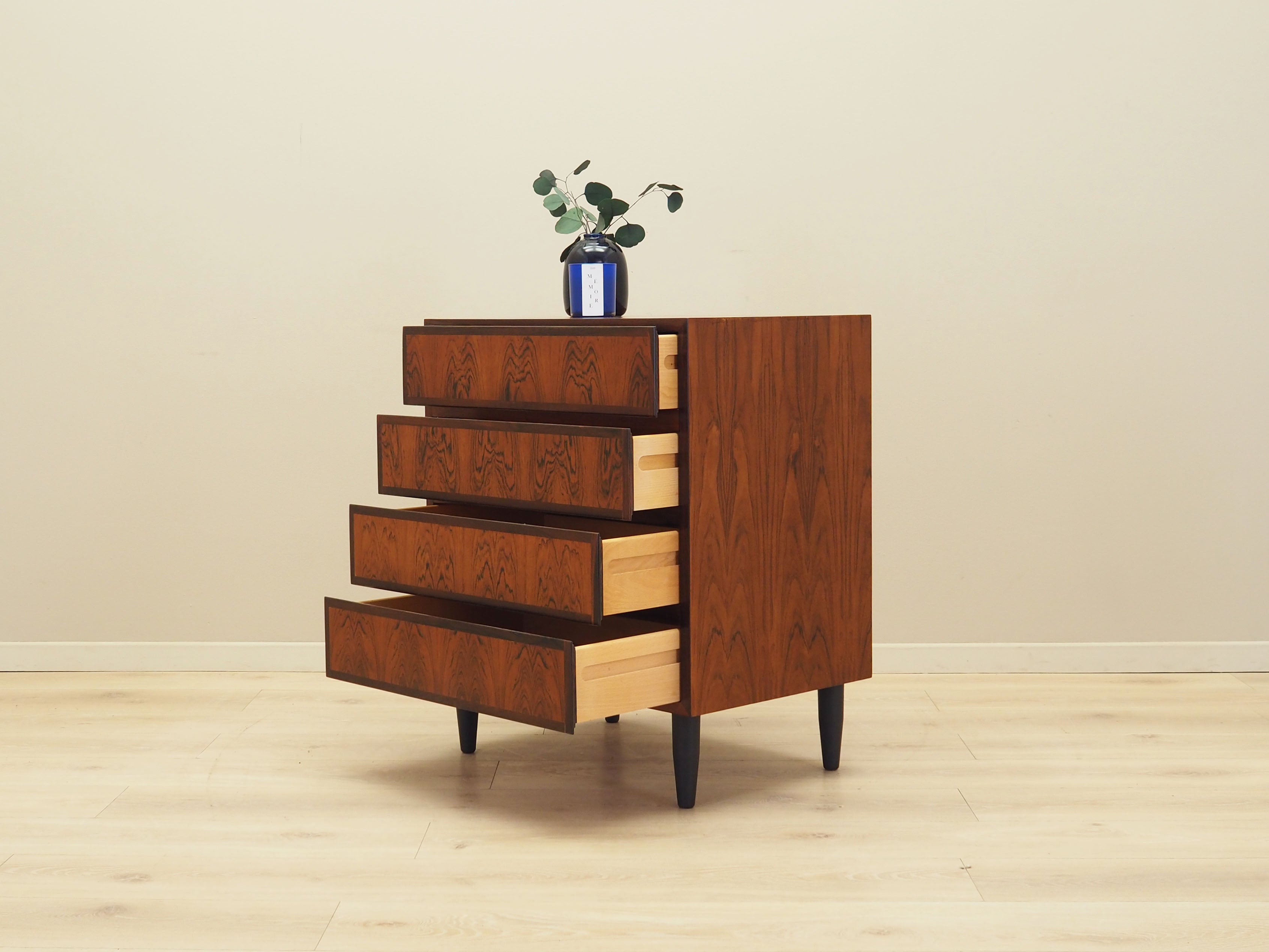 Rosewood_chest_of_drawers_Danish_design_1970s_manufacturer_Omann_Jun