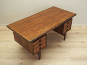 Rosewood_desk_Danish_design_1960s_production_Denmark