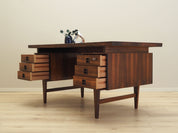Rosewood_desk_Danish_design_1960s_production_Denmark