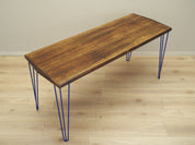 Rosewood_desk_Danish_design_1970s_production_Denmark