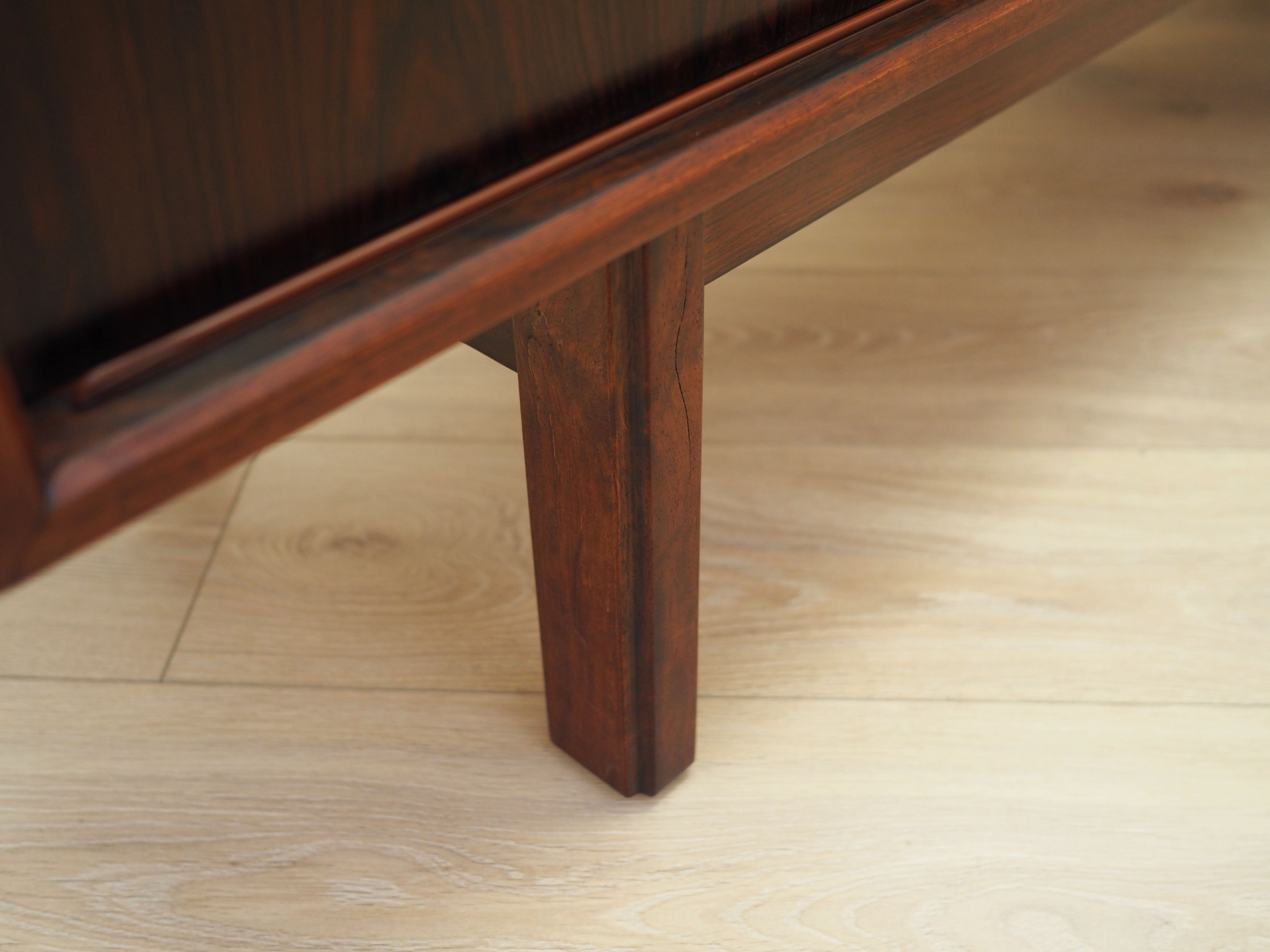 Rosewood_sideboard_Danish_design_1970s_manufacturer_Omann_Jun