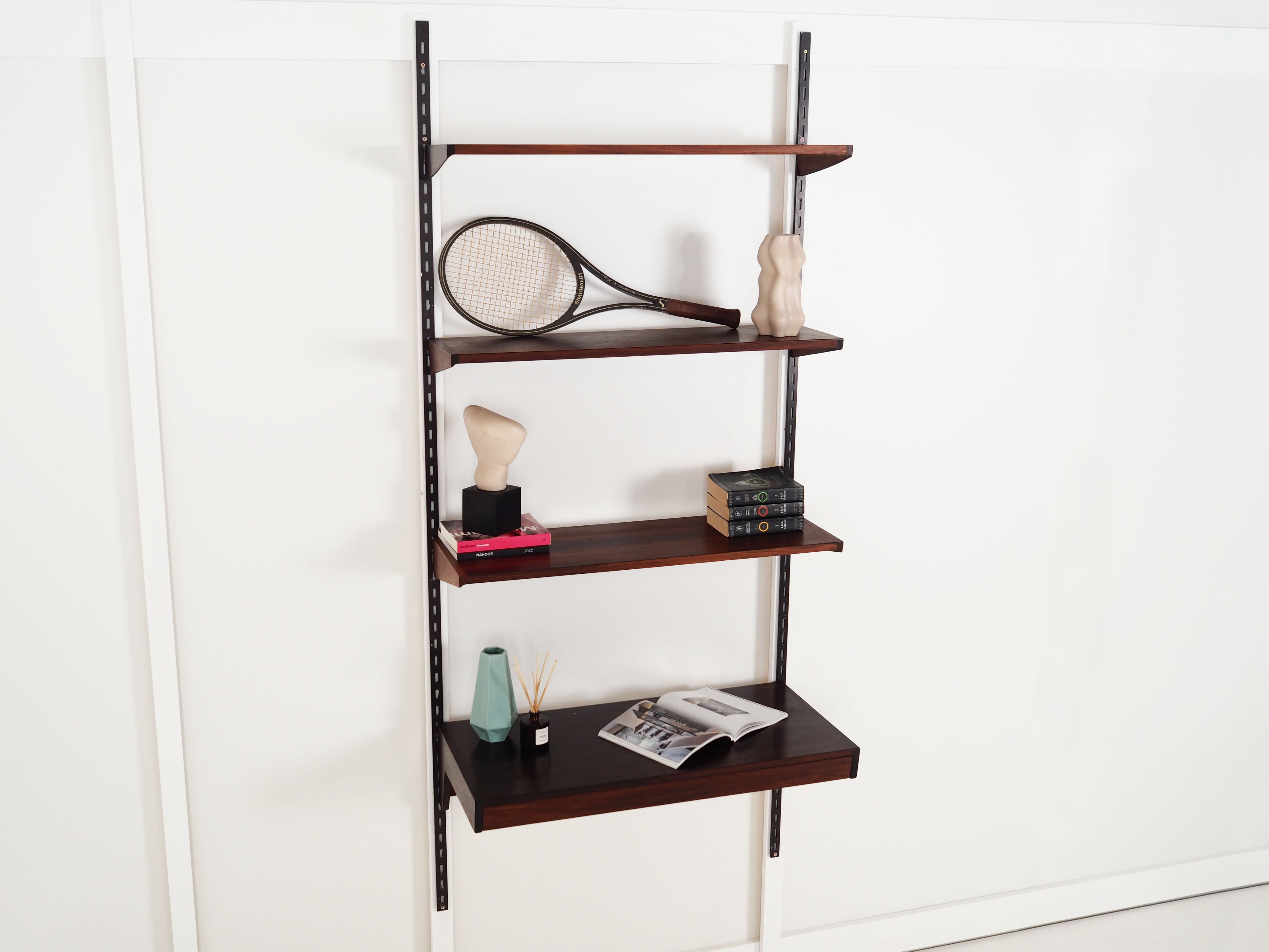 Rosewood_system_bookcase_Danish_design_1960s_production_Denmark