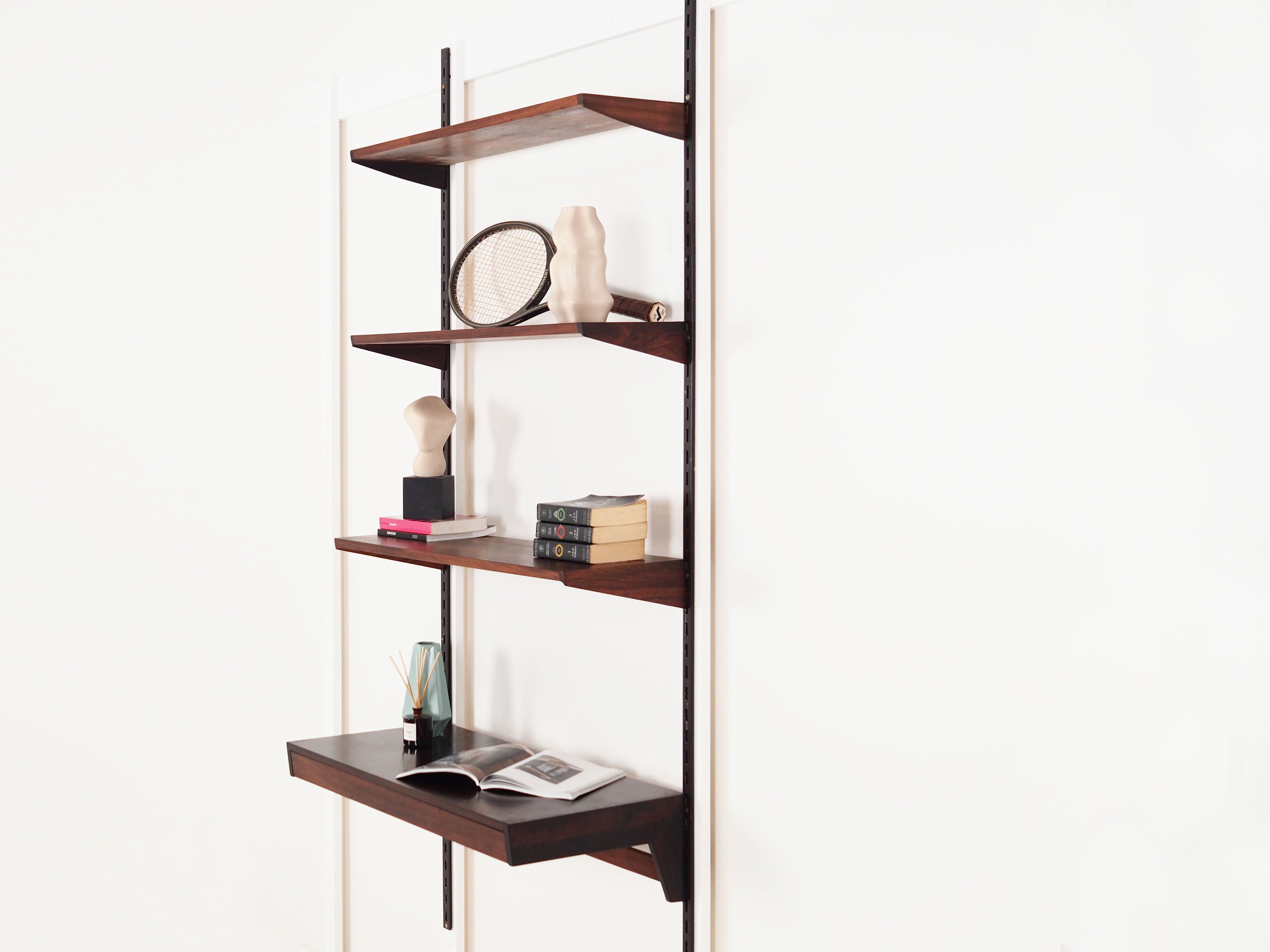 Rosewood_system_bookcase_Danish_design_1960s_production_Denmark