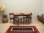 Rosewood_table_Danish_design_1970s_production_Denmark