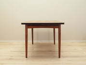 Rosewood_table_Danish_design_1970s_production_Denmark