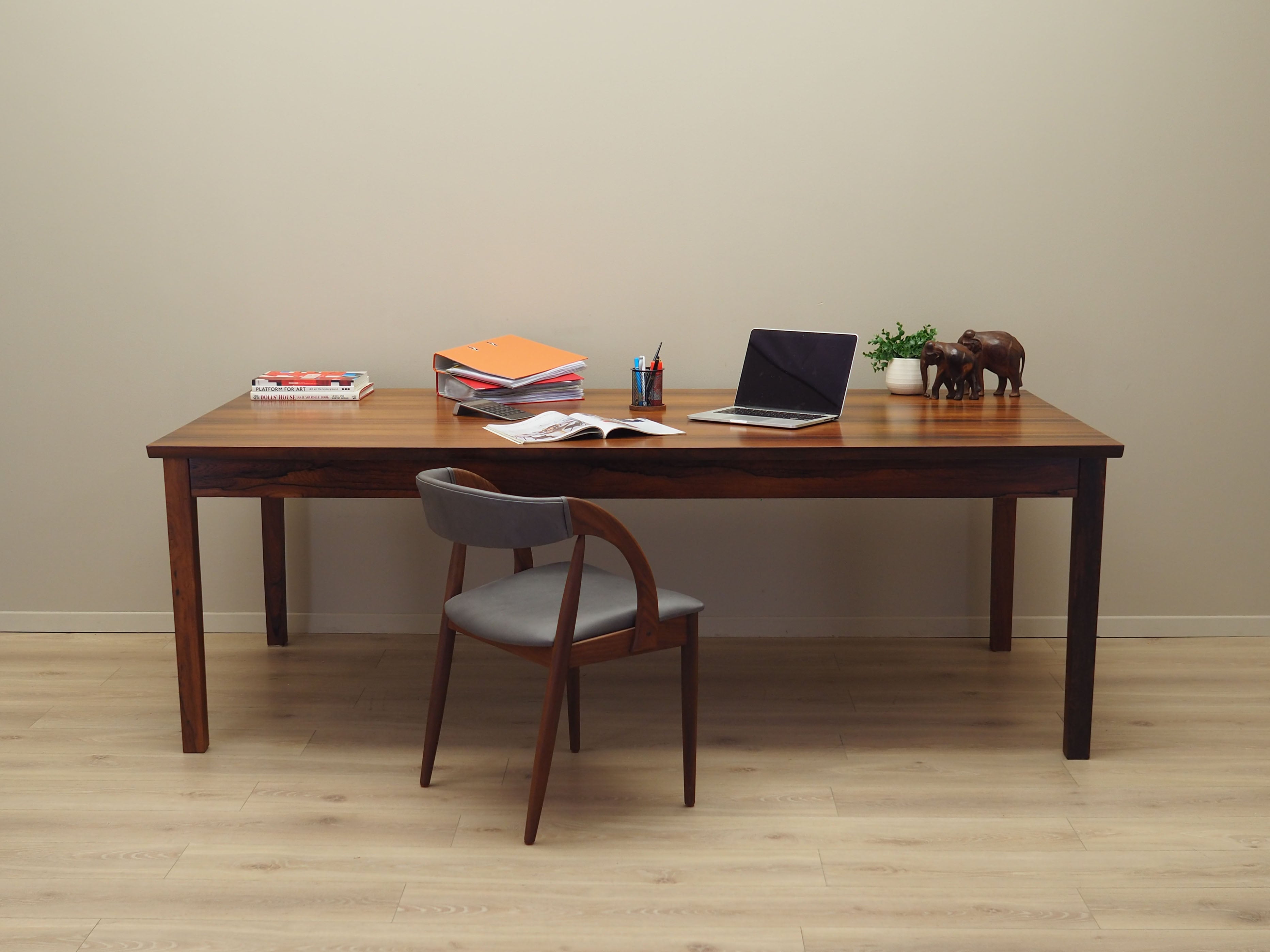 Rosewood_table_Danish_design_from_1970s