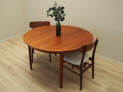 Round_teak_table_Danish_design_1960s_manufacturer_Gudme_M_belfabrik_designer_Ole_Hald