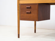 S_borg_M_bler_model_130_teak_beech_writing_desk_B_rge_Mogensen