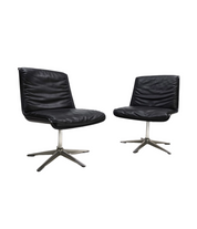 Set_of_2_Black_Wilhahn_Delta_leather_conference_or_dining_chairs_by_Delta_1960