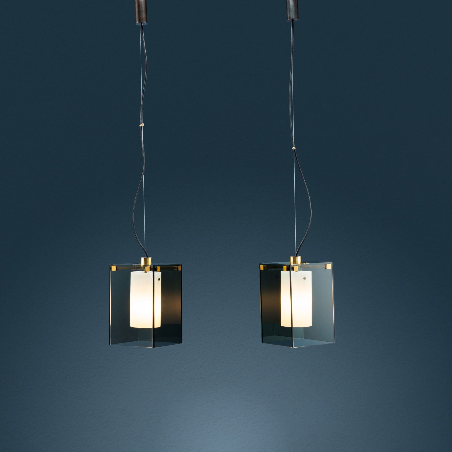 Set_of_2_FontanaArte_2211_Lamps_Design_Max_Ingrand_1950s