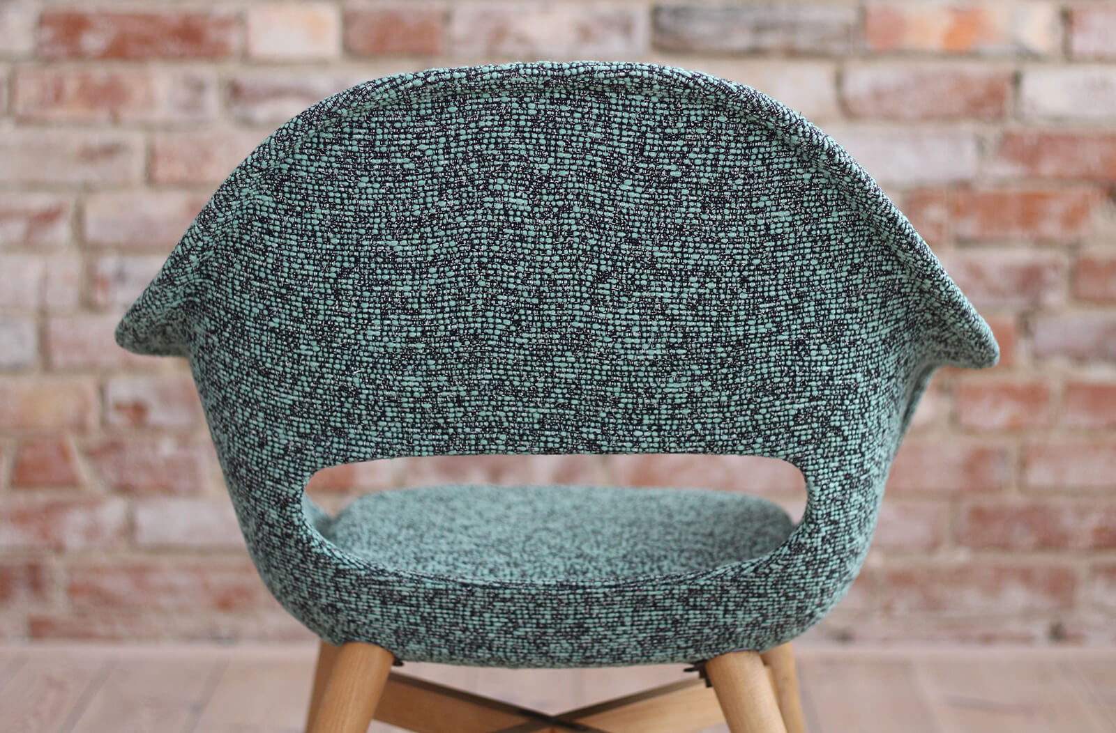 Set_of_2_Lounge_Chairs_designed_by_Miroslav_Navr_til_1950s_Czech_Republic