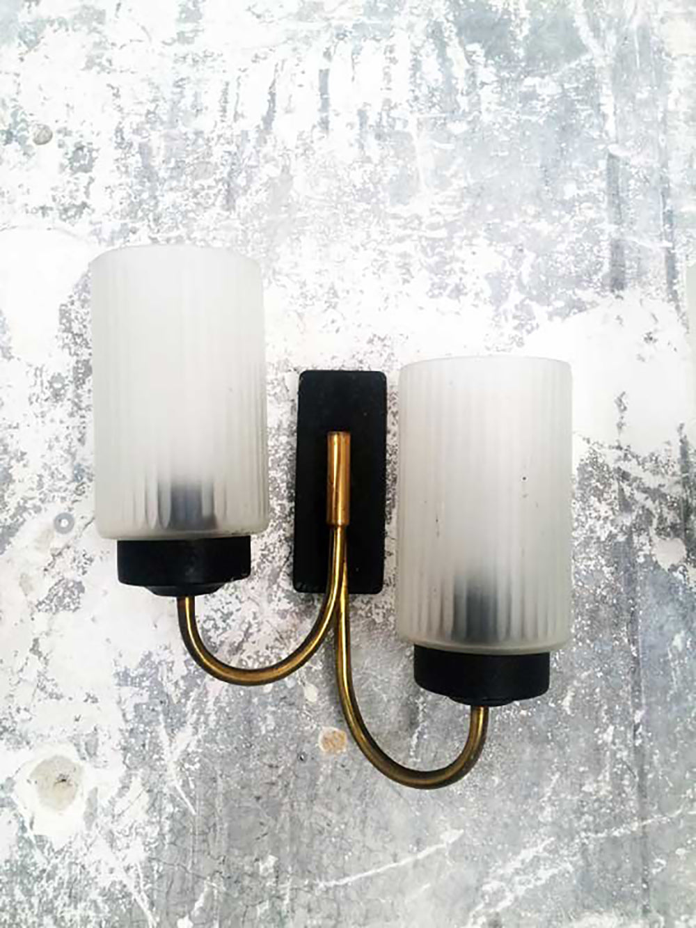 Set_of_2_Mid-Century_Italian_Sconces