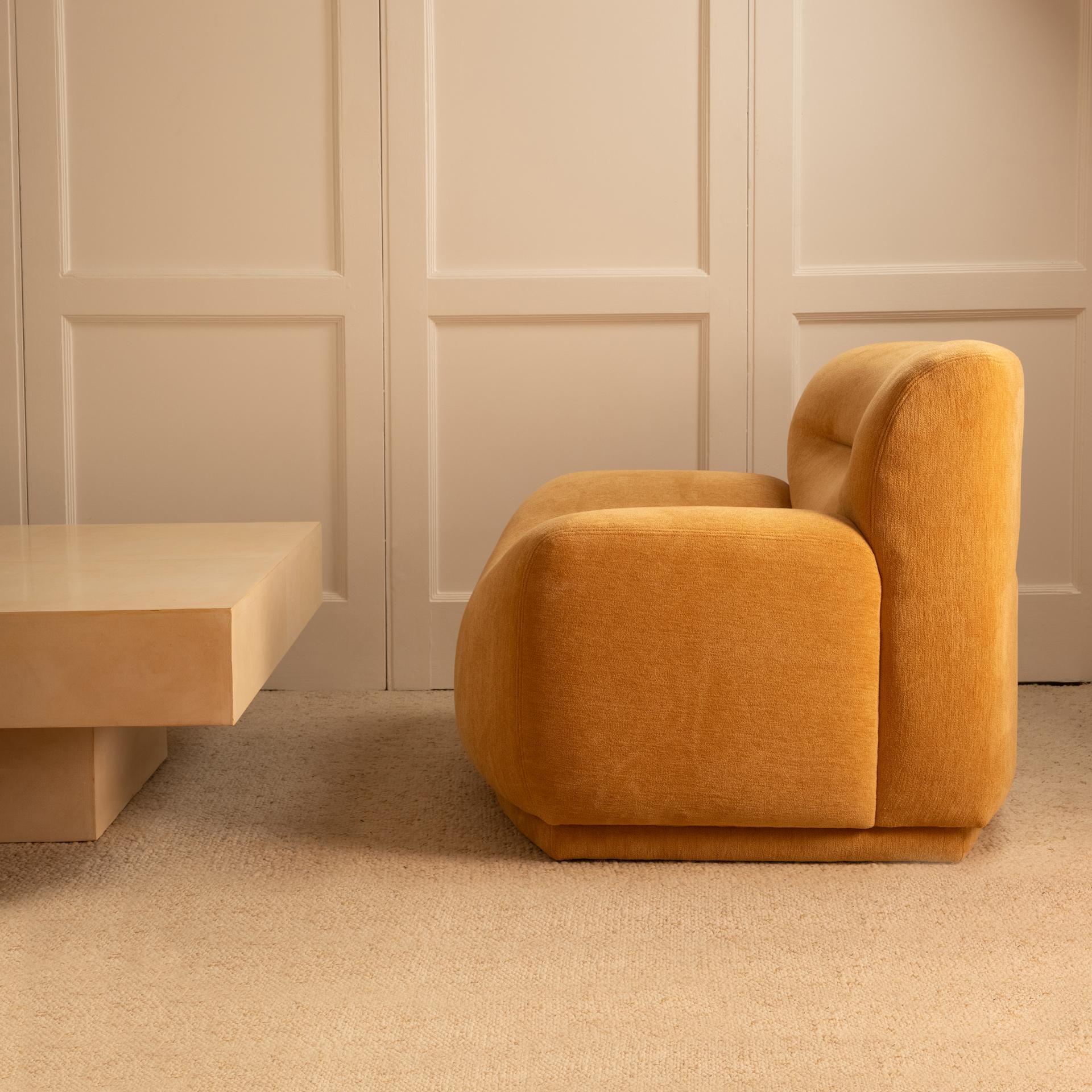 Set_of_2_Wavy_armchairs,_Italian_1970s