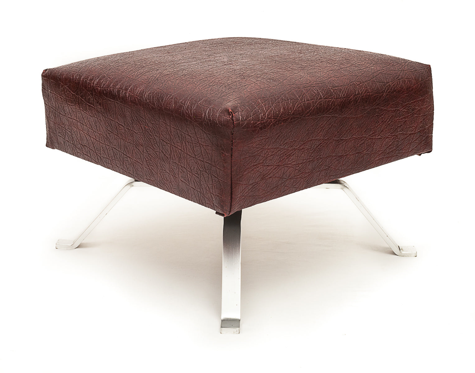 Set_of_2_high-quality_vintage_faux_leather_armchairs_with_ottoman