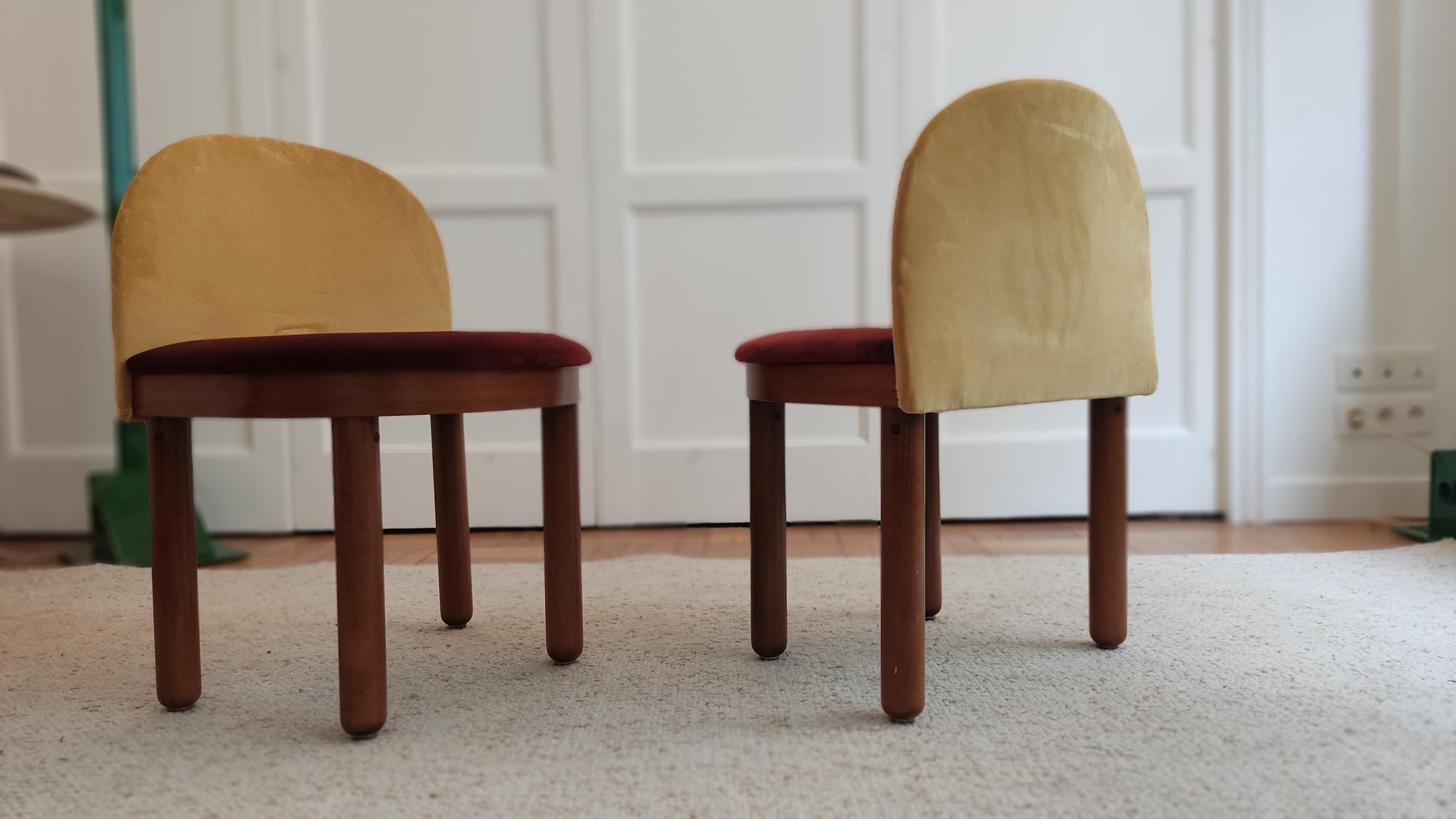 Set_of_2_italian_wood_and_velvet_chairs