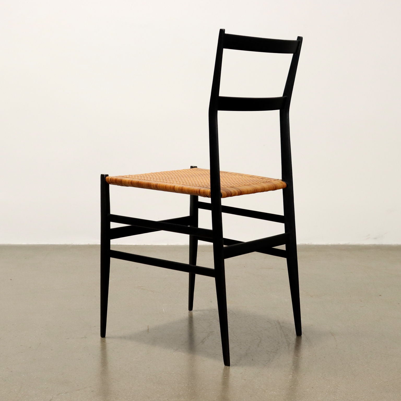 Set_of_4_Cassina_699_Superleggera_Chairs_Vintage_Design_Gio_Ponti_1960s
