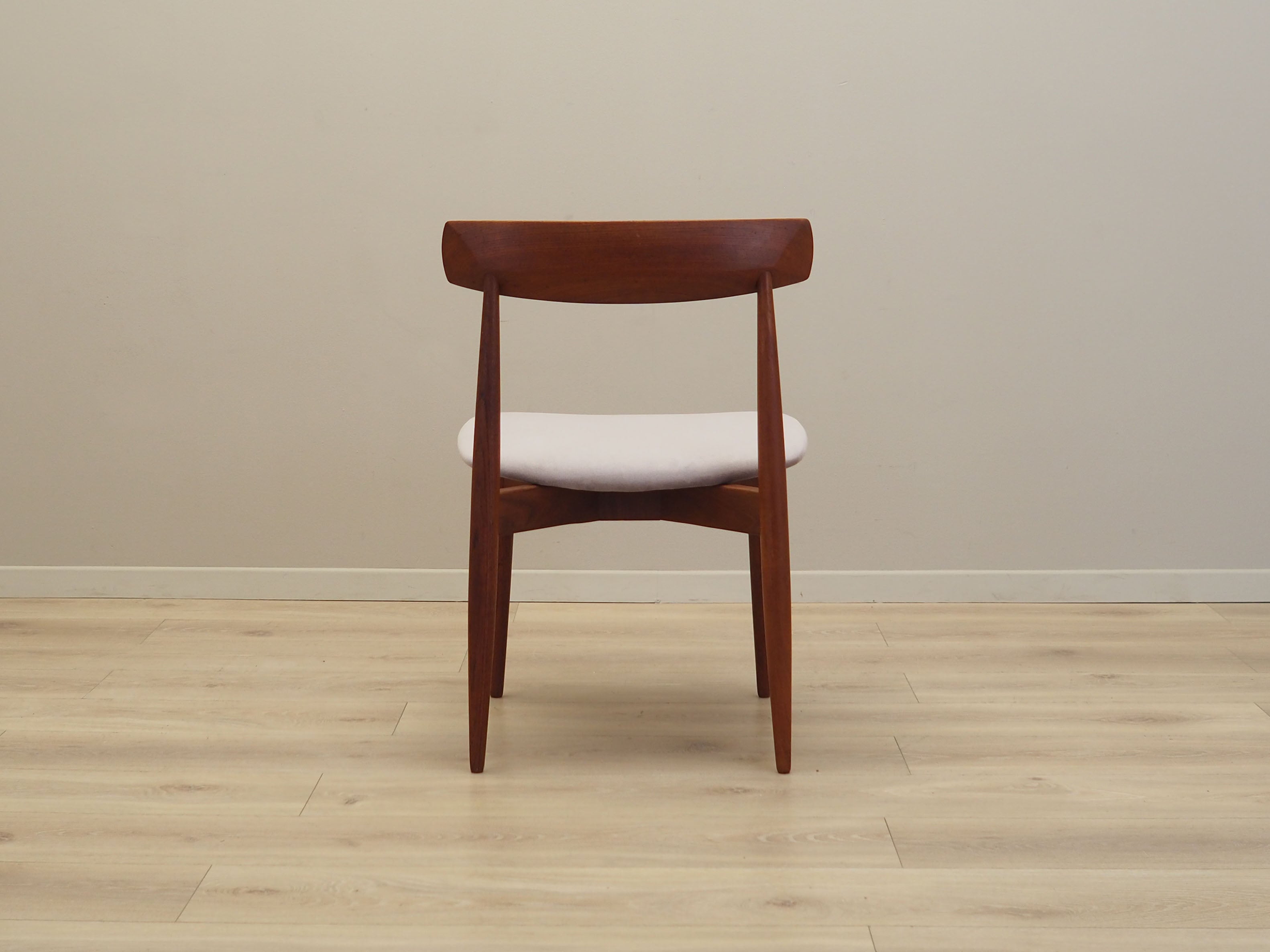 Set_of_4_teak_chairs_Danish_design_1960s_designer_H.W._Klein
