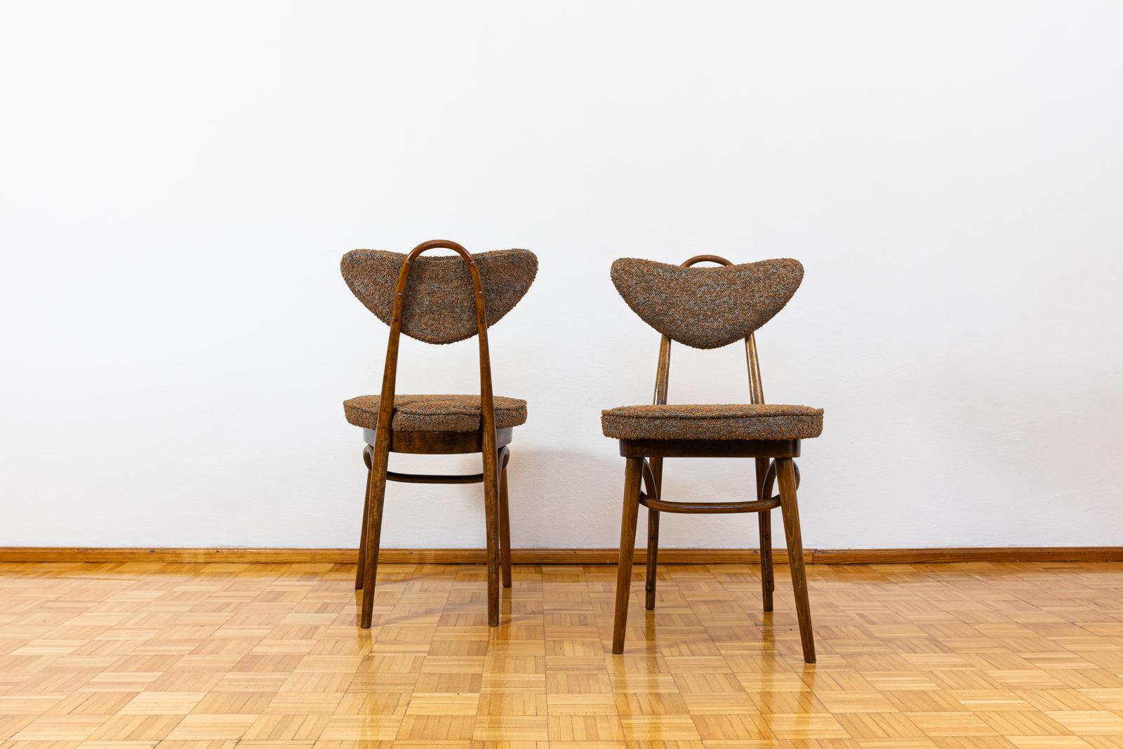 Chairs_No_124_by_H_J_Kurmanowicz_Poland_1950_s