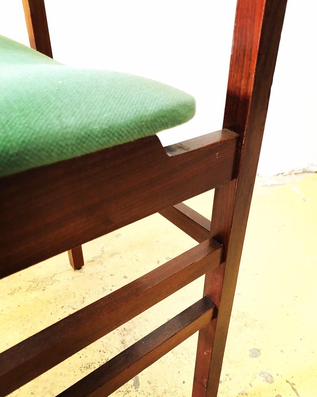 Set_of_6_Italian_Dining_Chairs_attributed_to_Stildomus_1970s