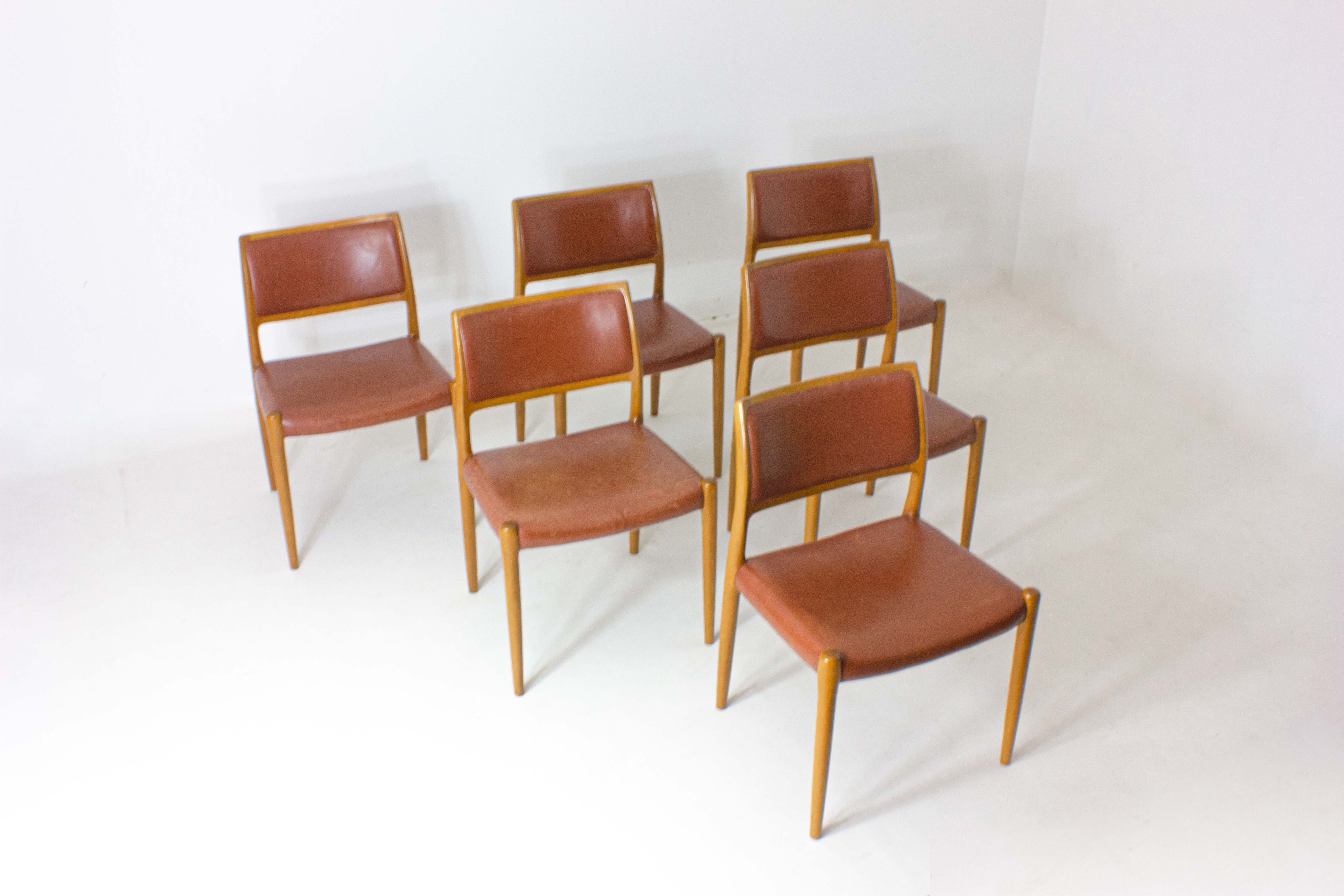 Set_of_6_Model_80_chairs_by_Niels_M_ller