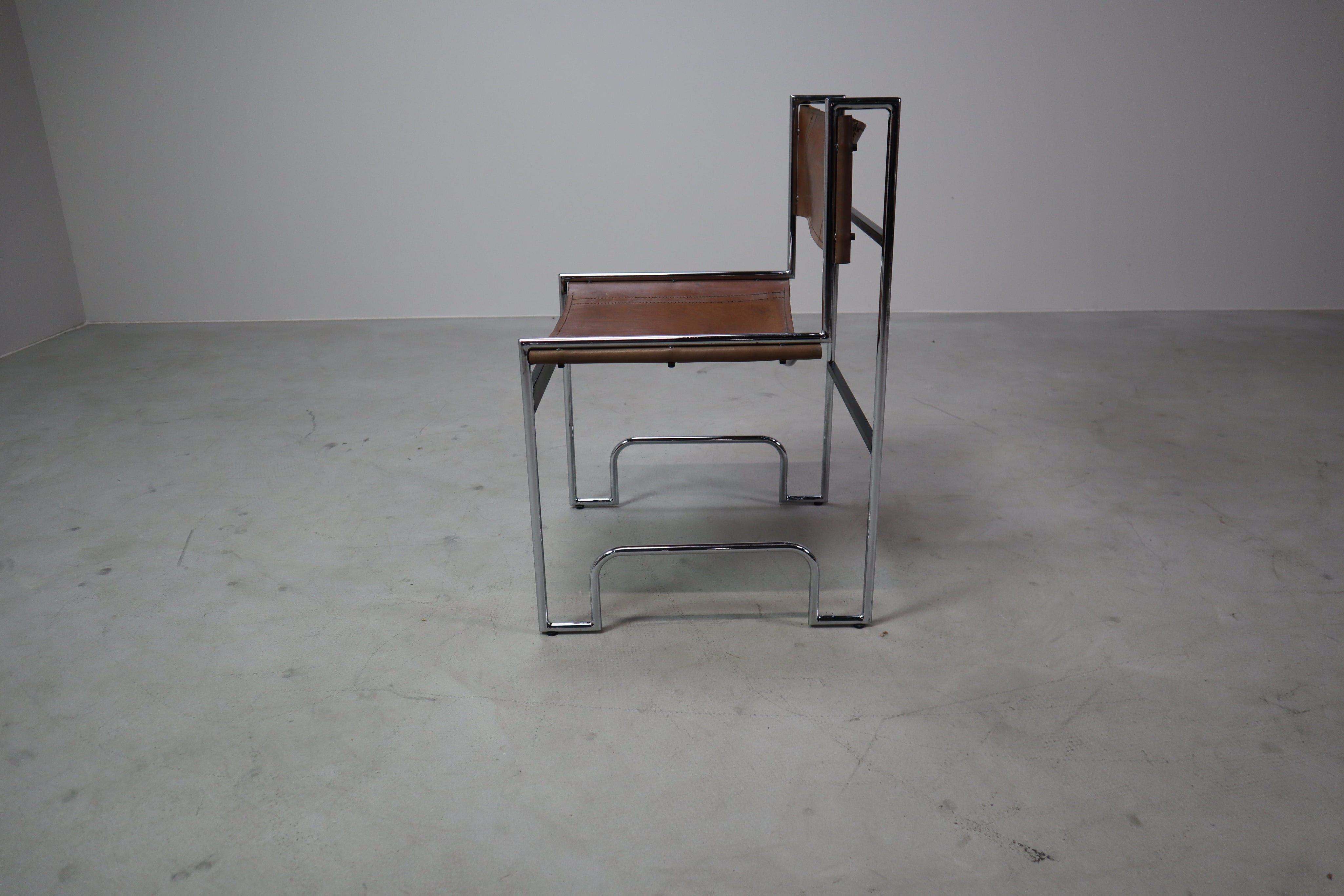 Set_of_6_vintage_chrome_and_leather_dining_chairs_in_Bauhaus_style,_1970s