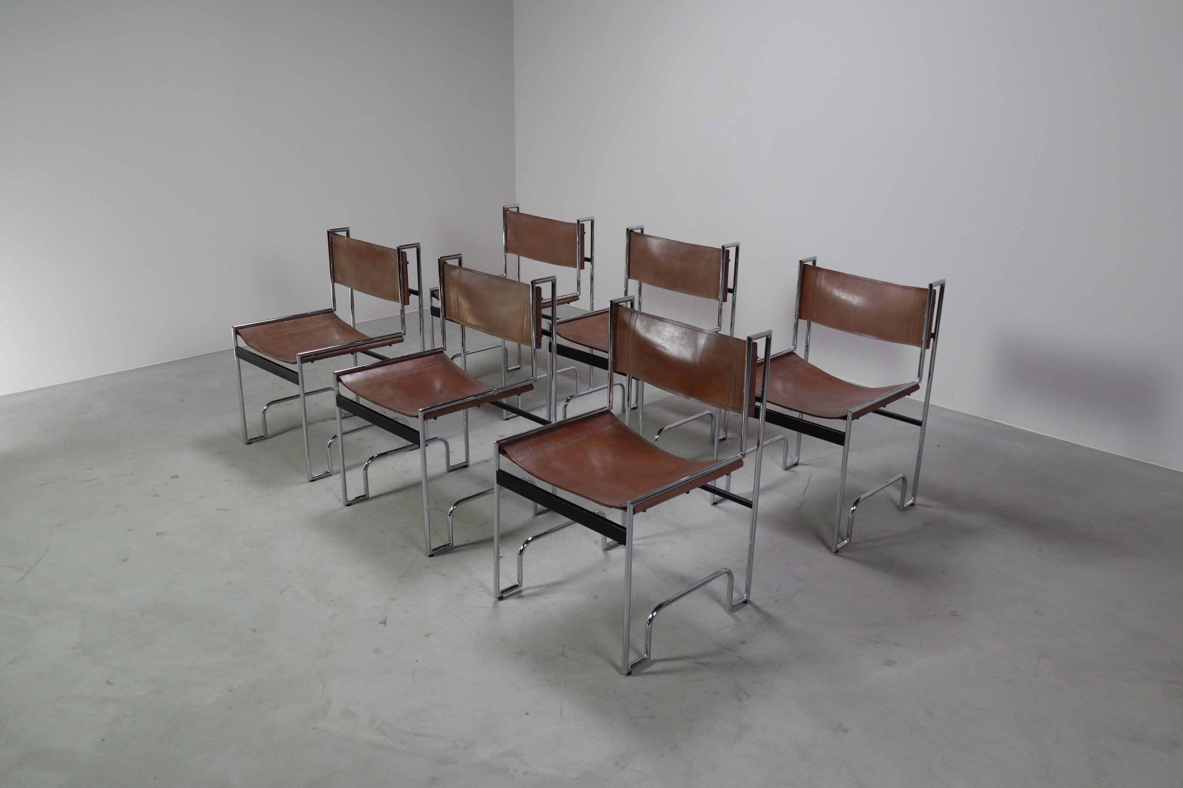 Set_of_6_vintage_chrome_and_leather_dining_chairs_in_Bauhaus_style,_1970s