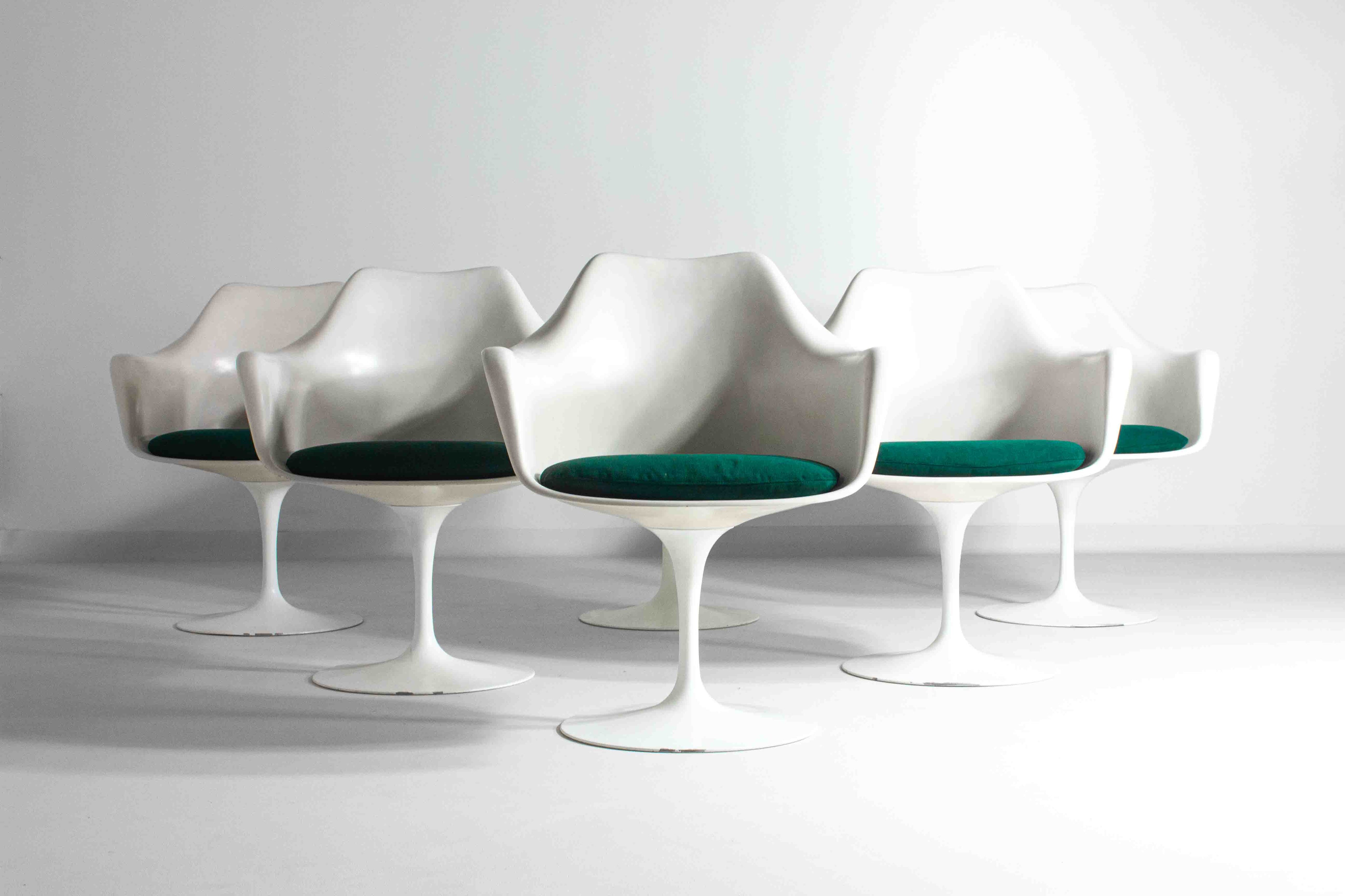Set_of_8_Tulip_armchairs_by_Knoll_International_1970s