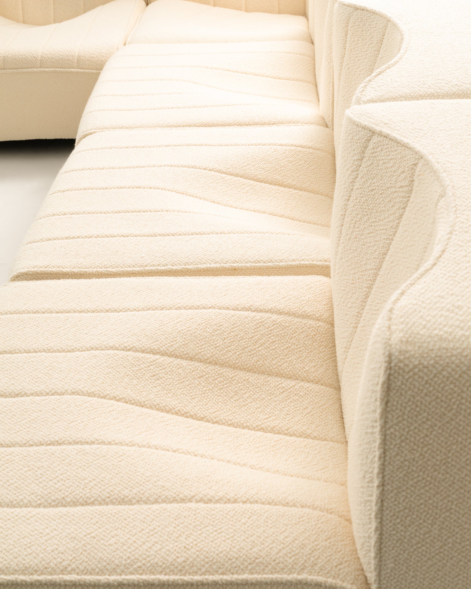 Set_of_8_modules_modular_sofa_Tito_Agnoli_Italy_1960s