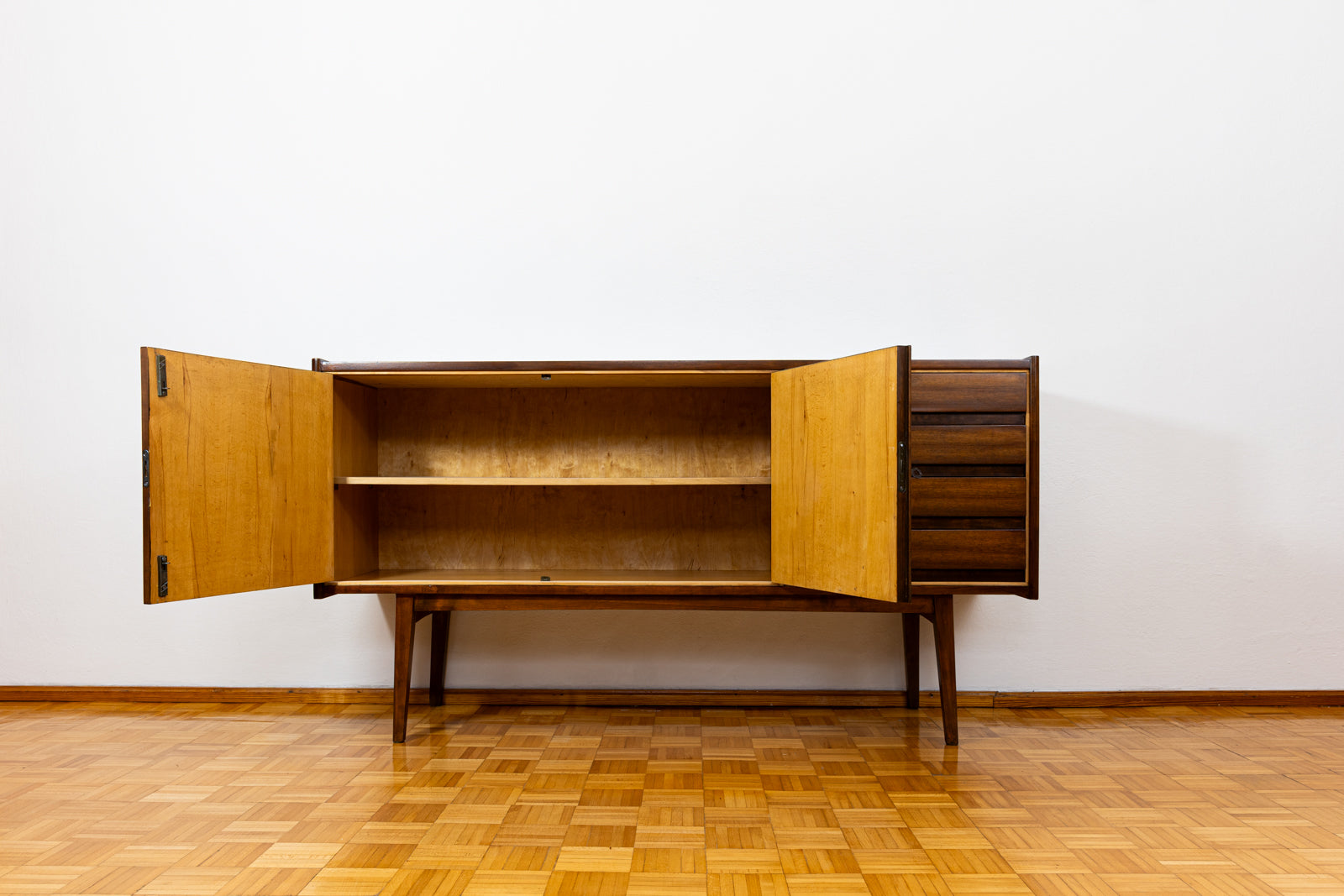 Sideboard_by_S._Albracht_Bydgoskie_Fabryki_Mebli_1960_s