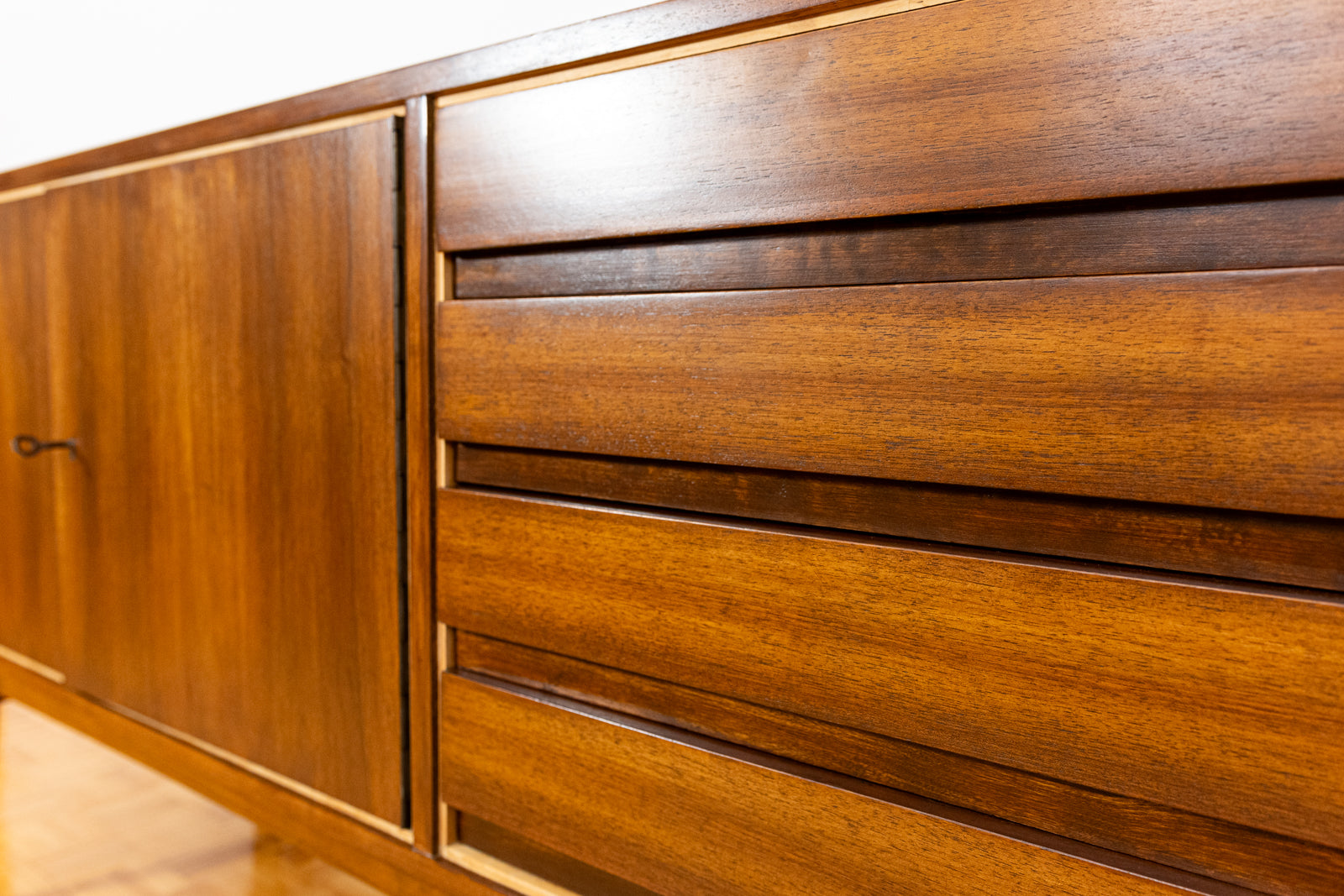 Sideboard_by_S._Albracht_Bydgoskie_Fabryki_Mebli_1960_s